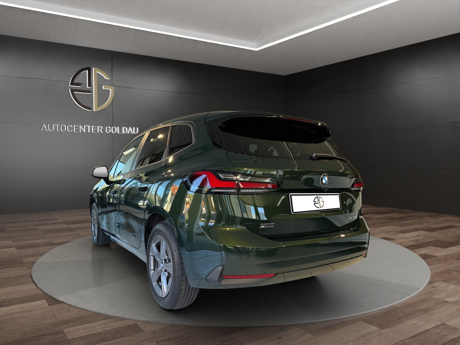 BMW 223i Active Tourer xDrive DKG-image-1