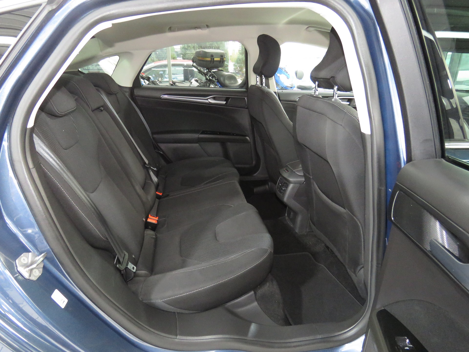 FORD Mondeo 2.0 HEV Titanium eCVT (Automat)-image-12