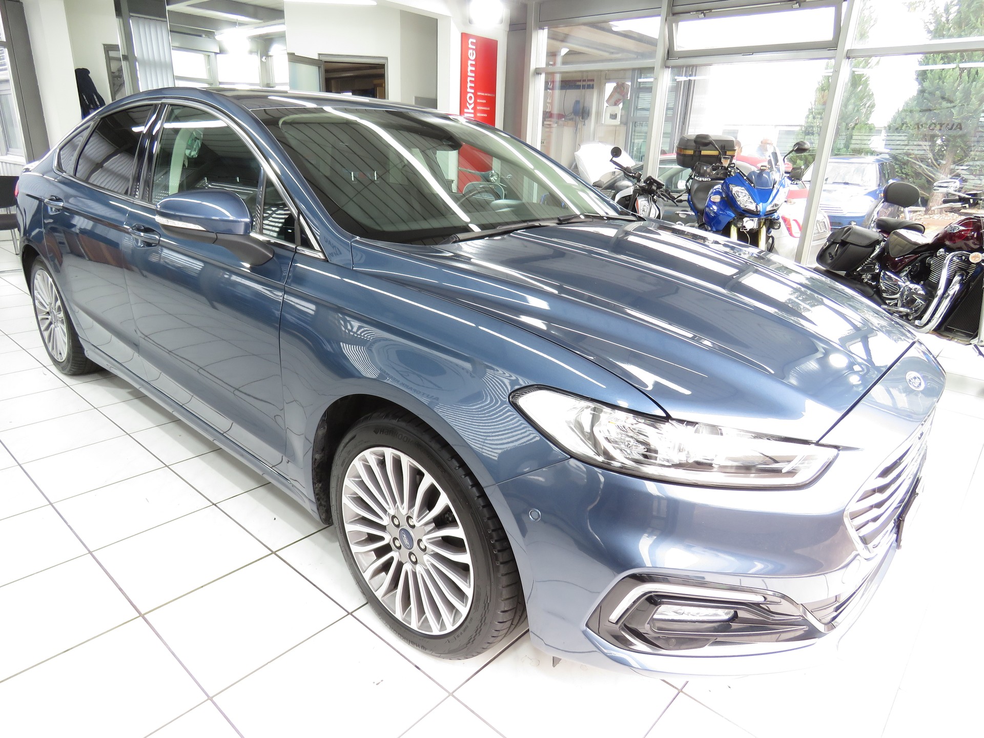 FORD Mondeo 2.0 HEV Titanium eCVT (Automat)-image-2
