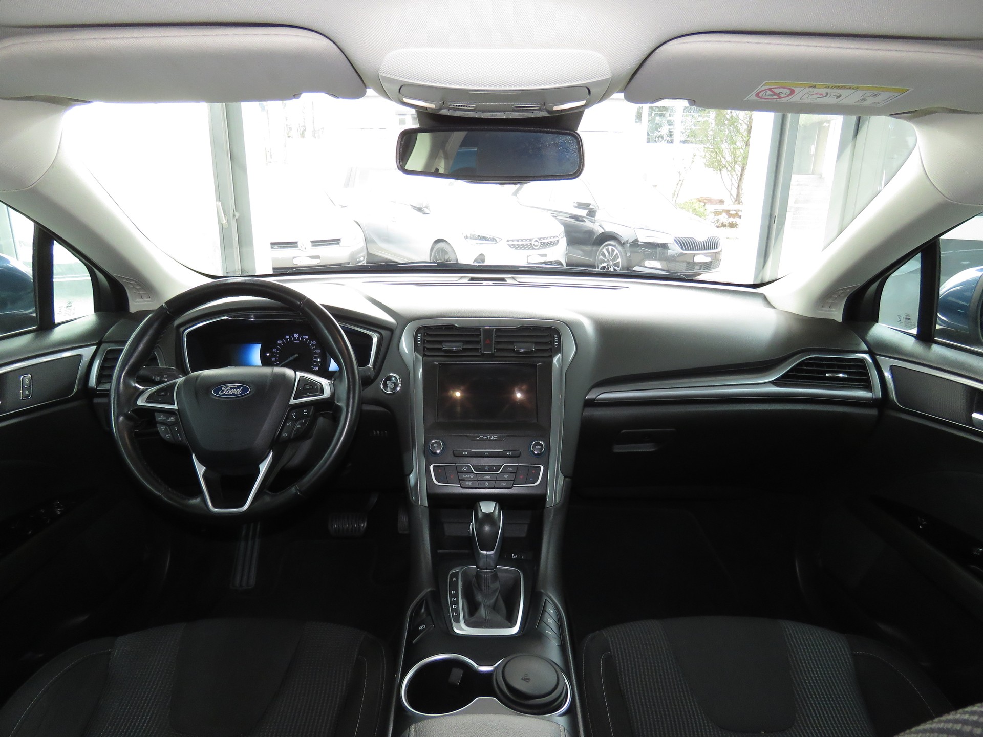 FORD Mondeo 2.0 HEV Titanium eCVT (Automat)-image-14