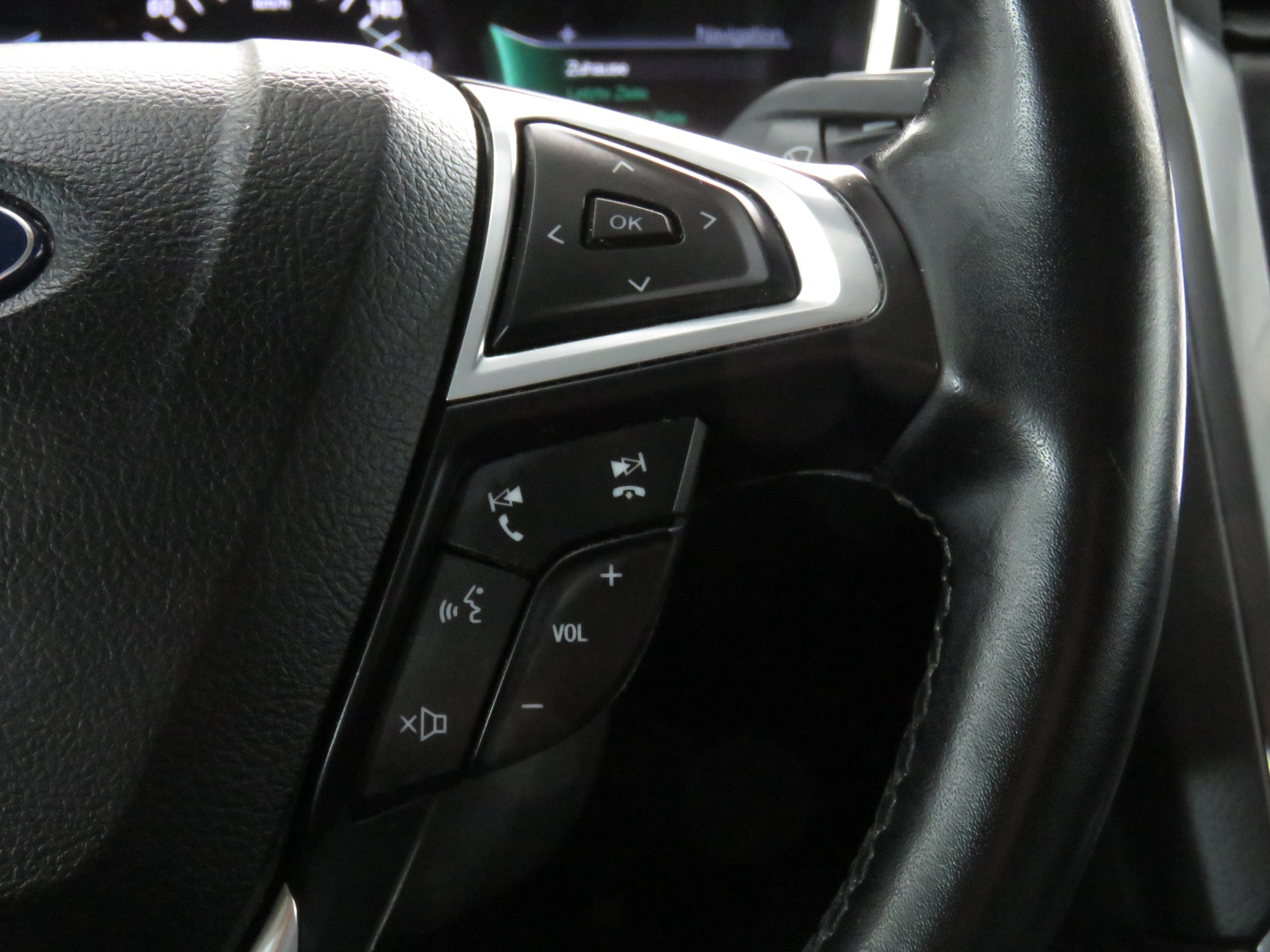 FORD Mondeo 2.0 HEV Titanium eCVT (Automat)-image-21