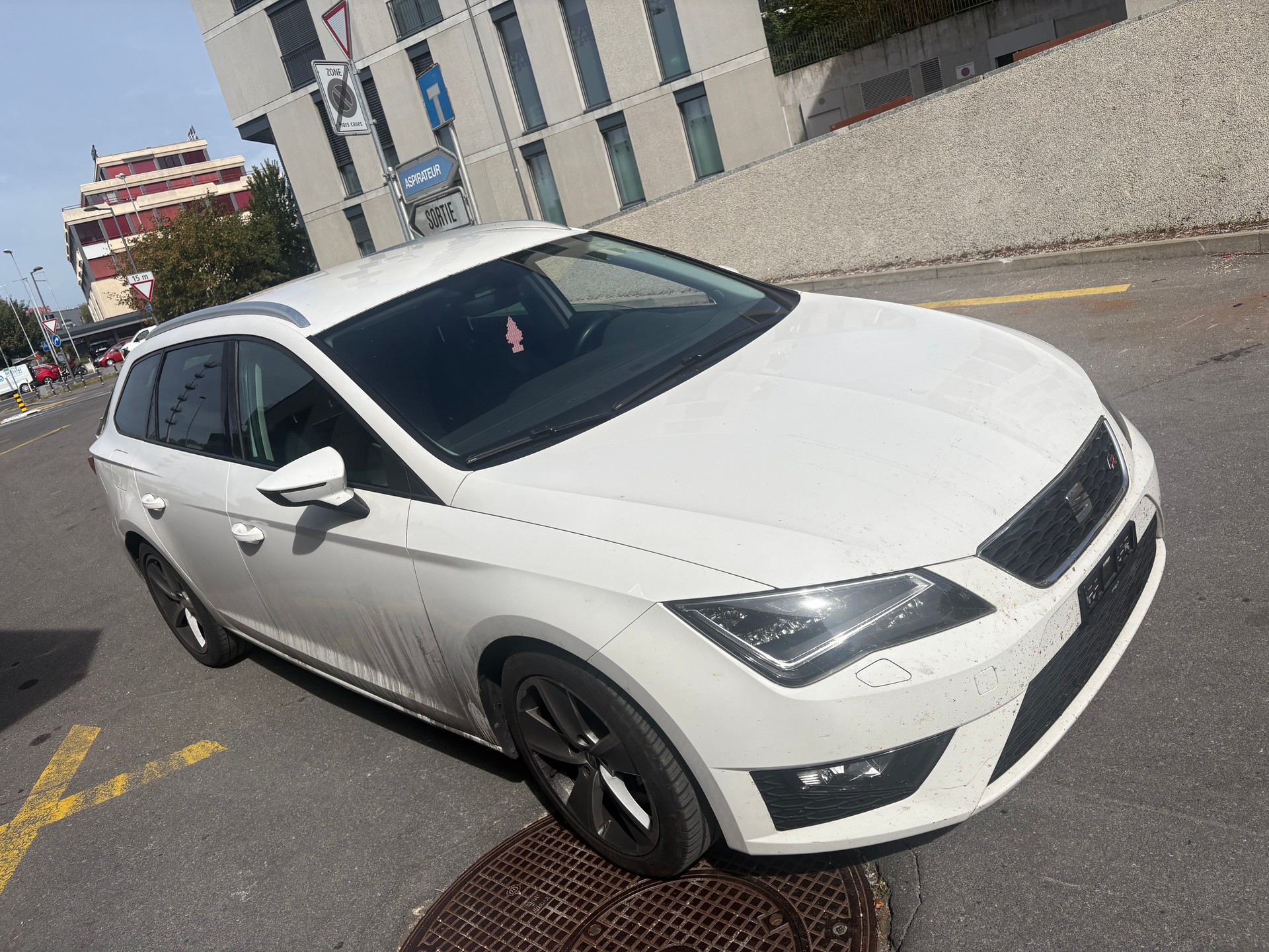 SEAT Leon ST 2.0 TDI FR-image-4