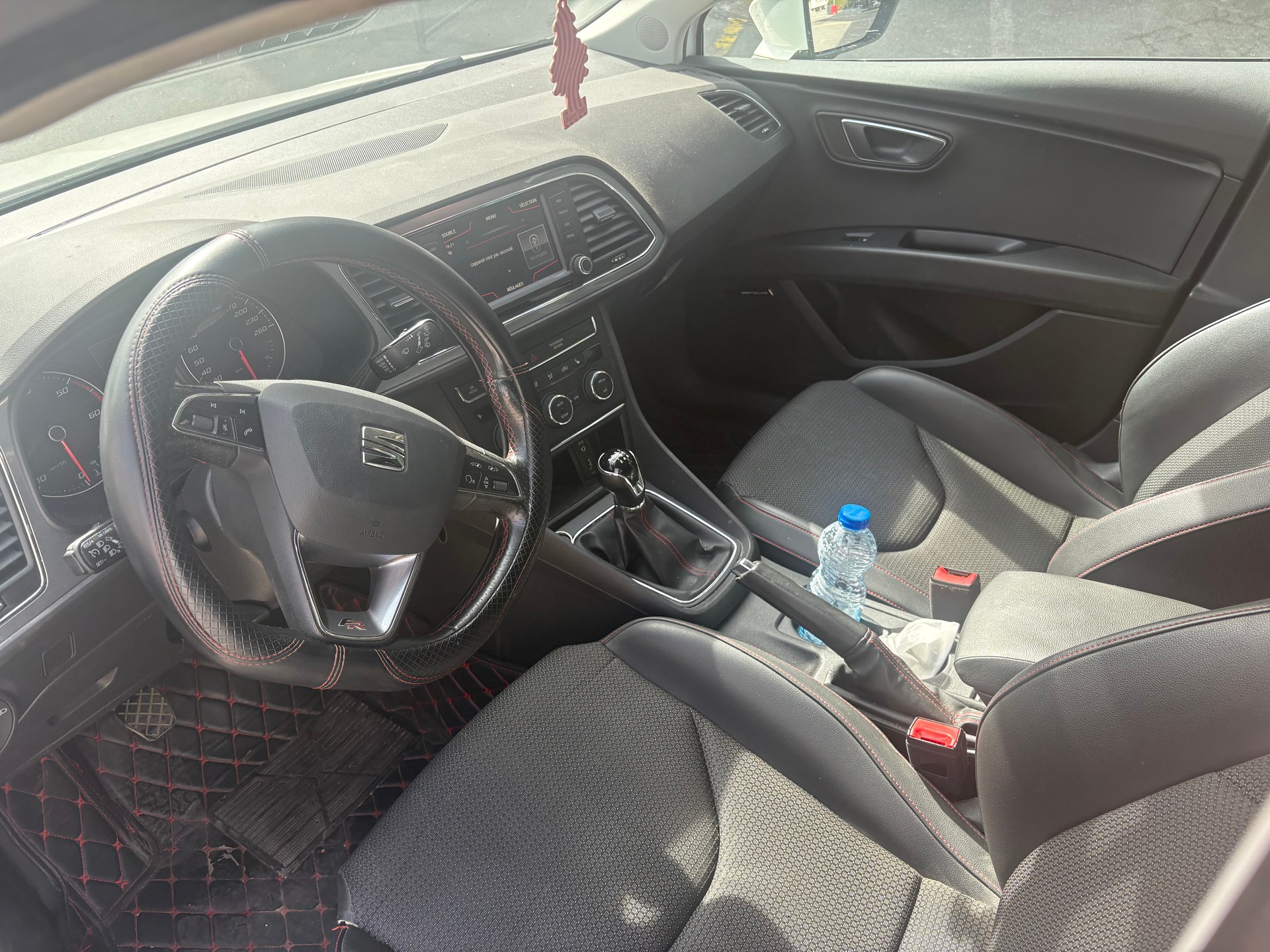 SEAT Leon ST 2.0 TDI FR-image-10