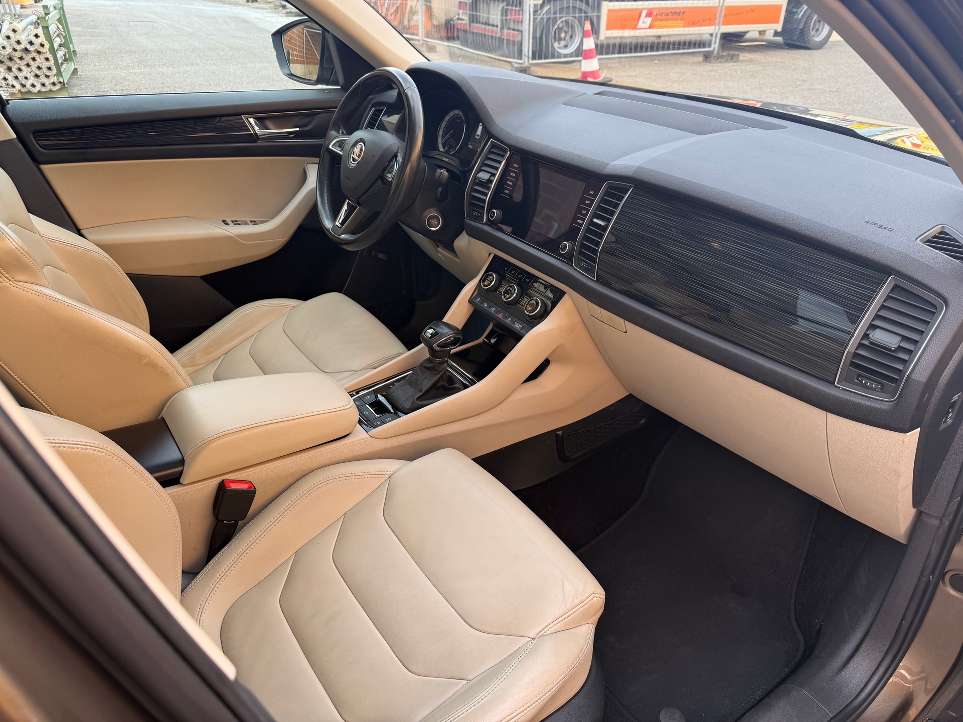 SKODA Kodiaq 2.0 TDI CR Style 4x4 DSG-image-8