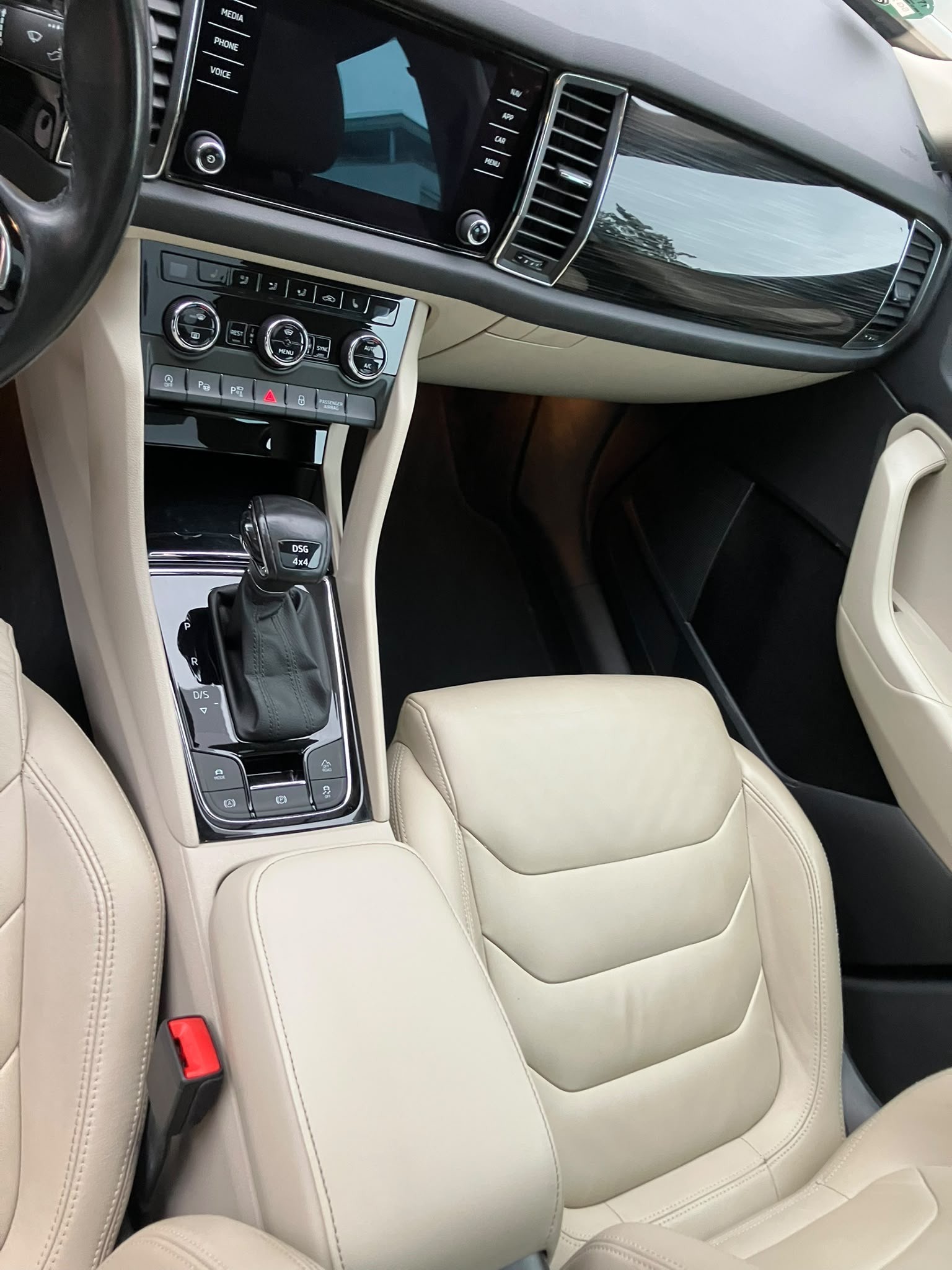 SKODA Kodiaq 2.0 TDI CR Style 4x4 DSG-image-4