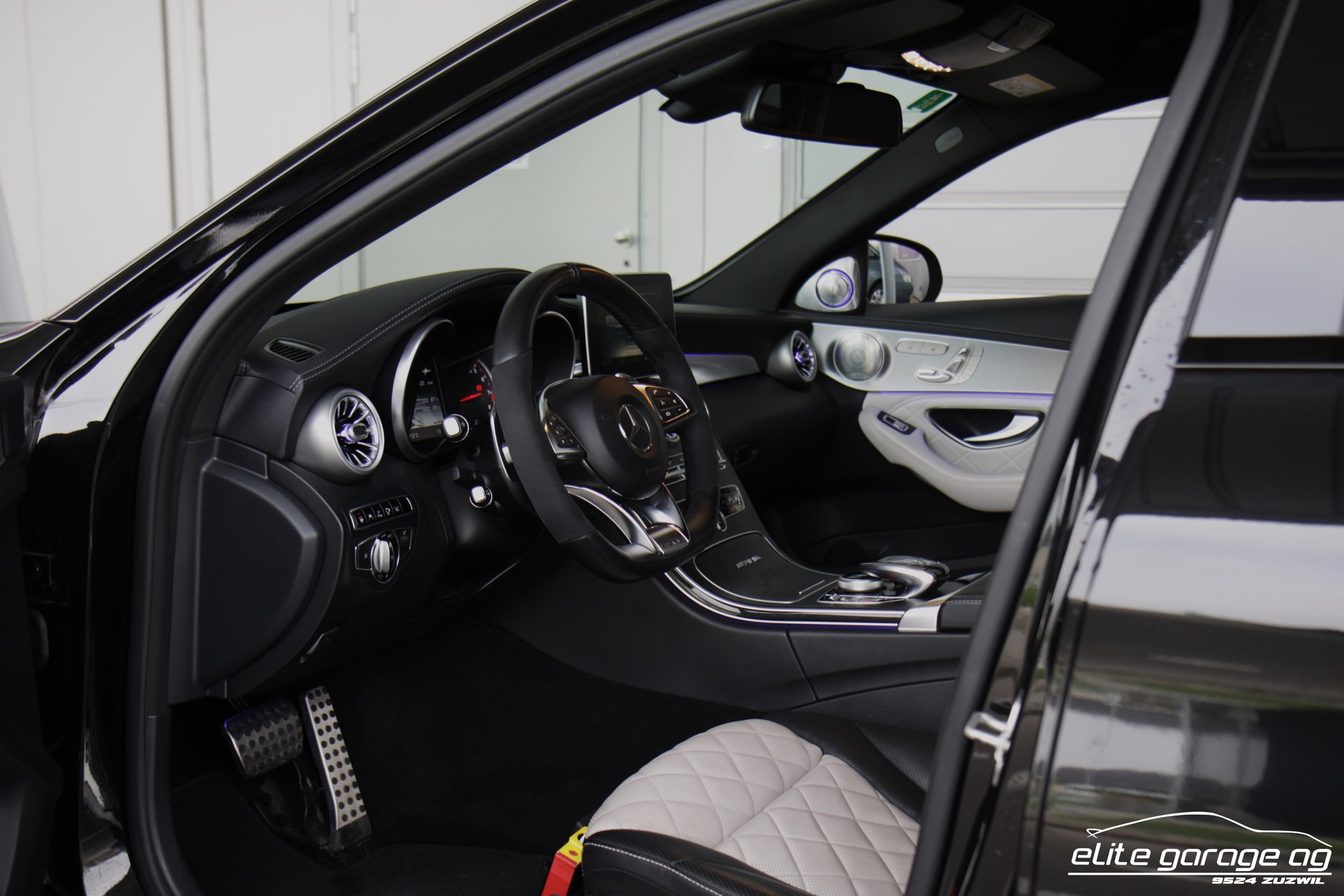 MERCEDES-BENZ C 63 S AMG Speedshift-image-13