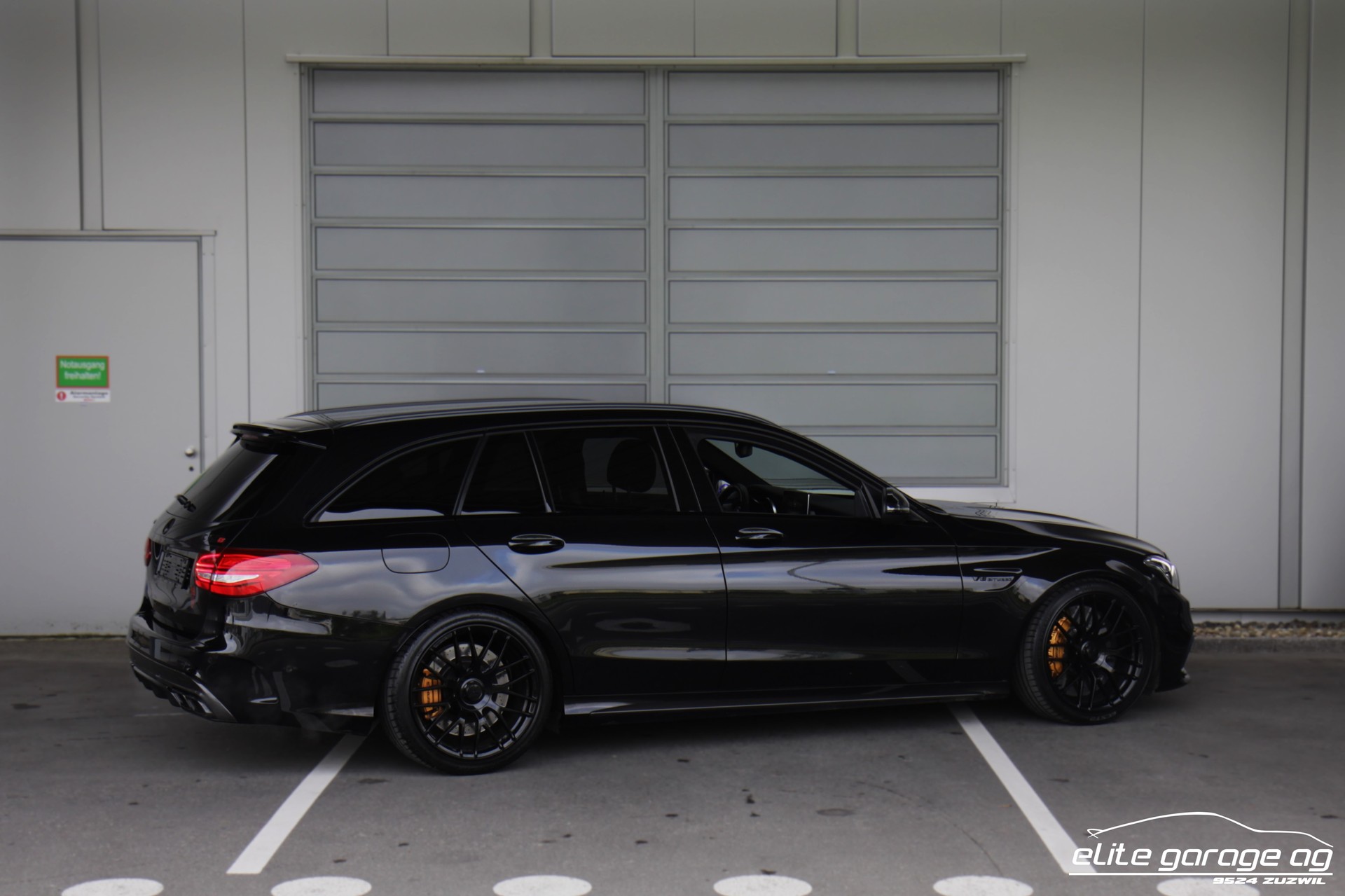 MERCEDES-BENZ C 63 S AMG Speedshift-image-4