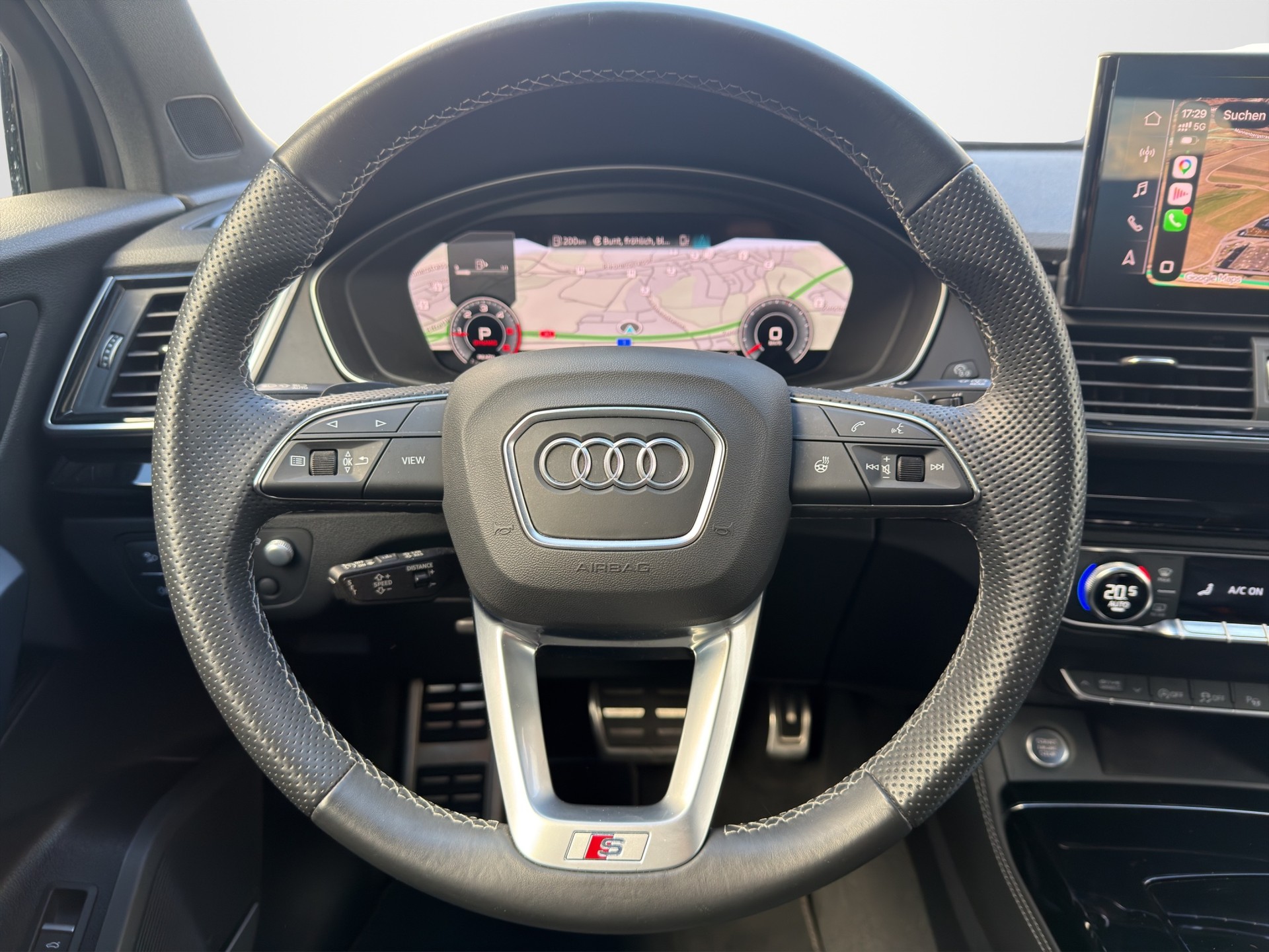 AUDI Q5 2.0 40 TDI - S Line - quattro *Black Edition*-image-15