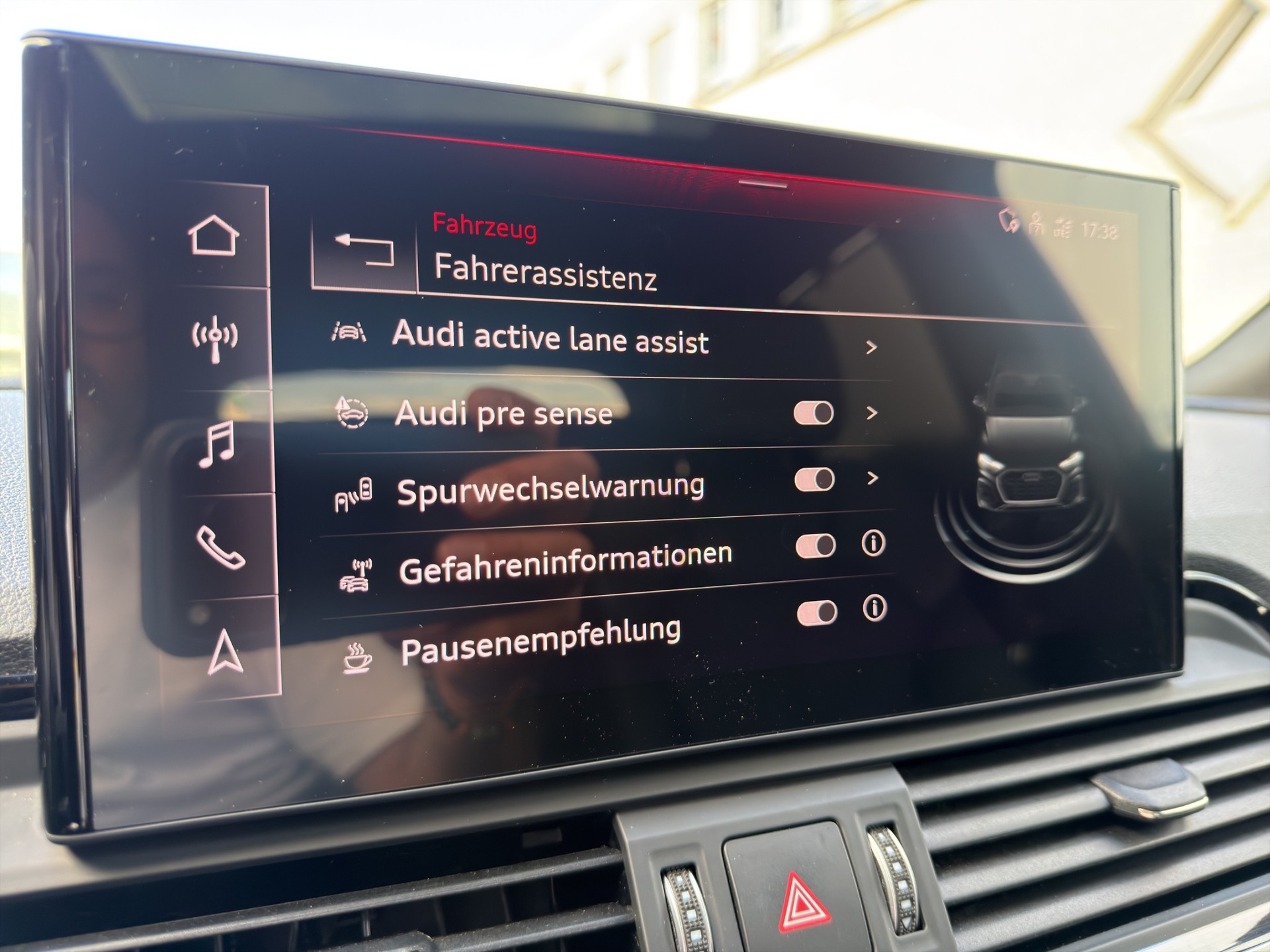 AUDI Q5 2.0 40 TDI - S Line - quattro *Black Edition*-image-22