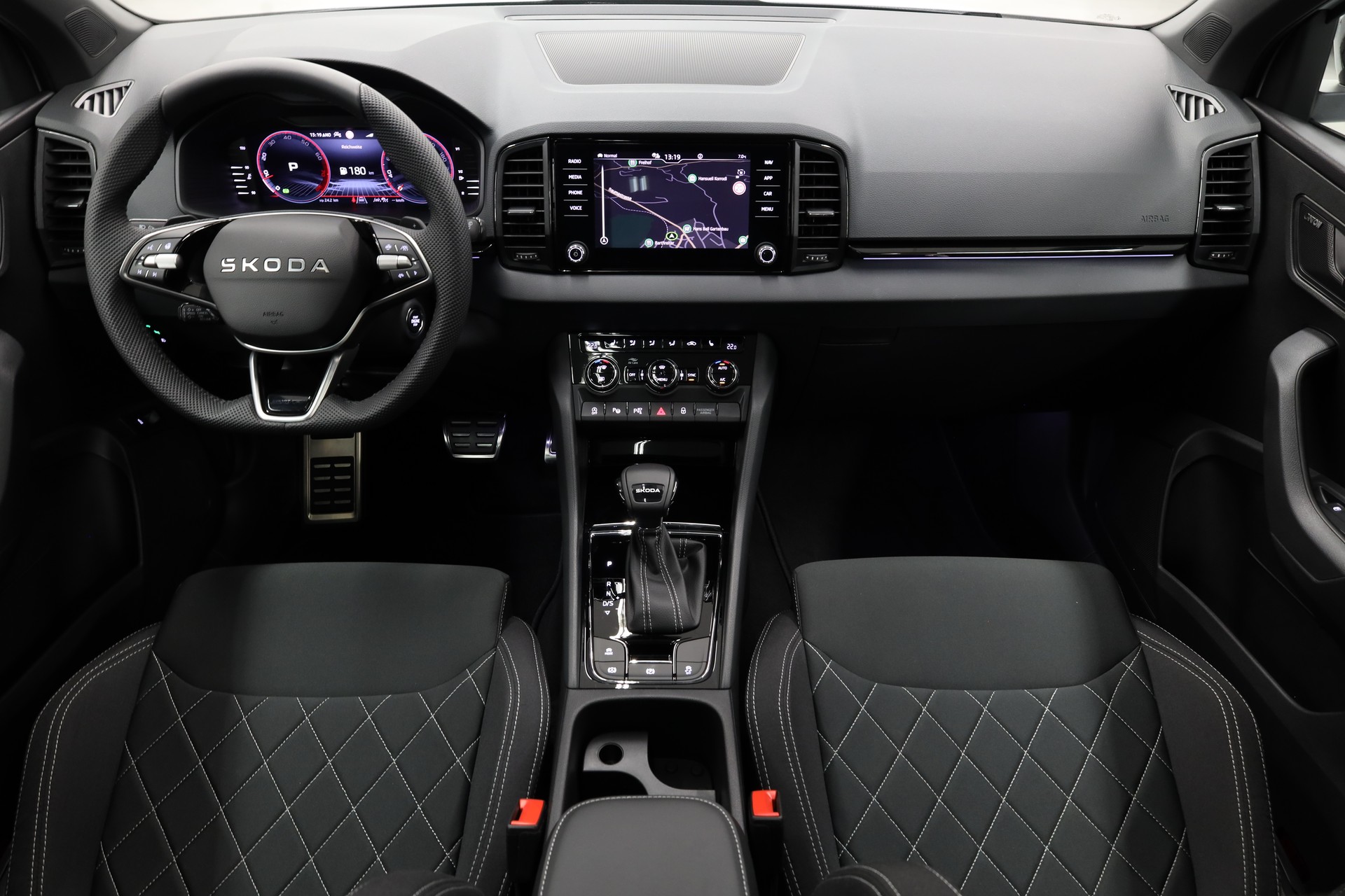 SKODA Karoq 1.5 TSI SportLine DSG-image-13
