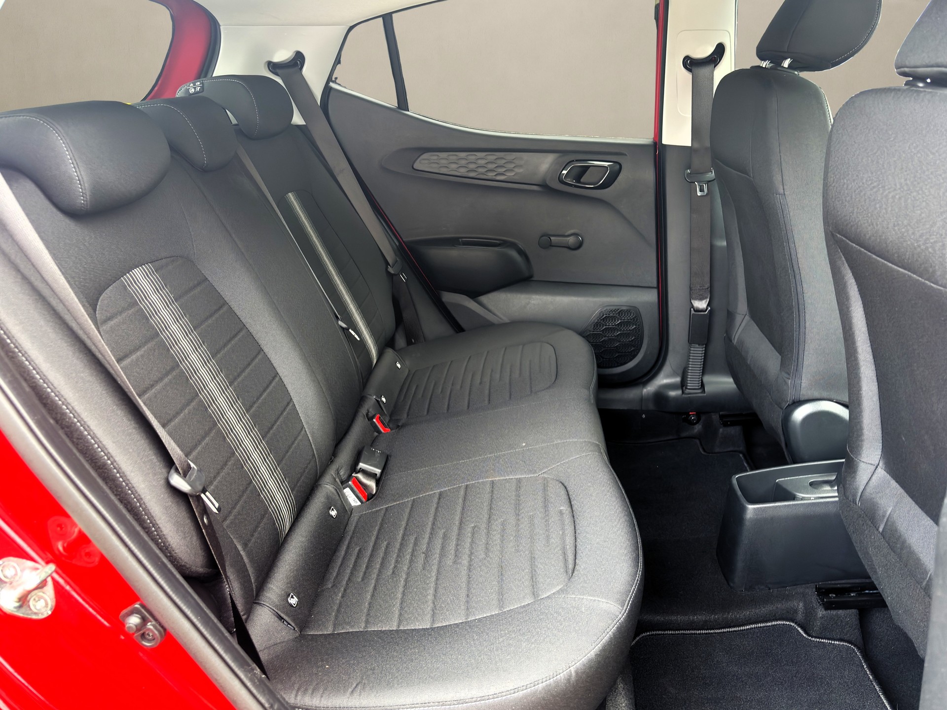 HYUNDAI i10 1.2 Amplia ❗Automatik & Werksgarantie bis 2029❗-image-14