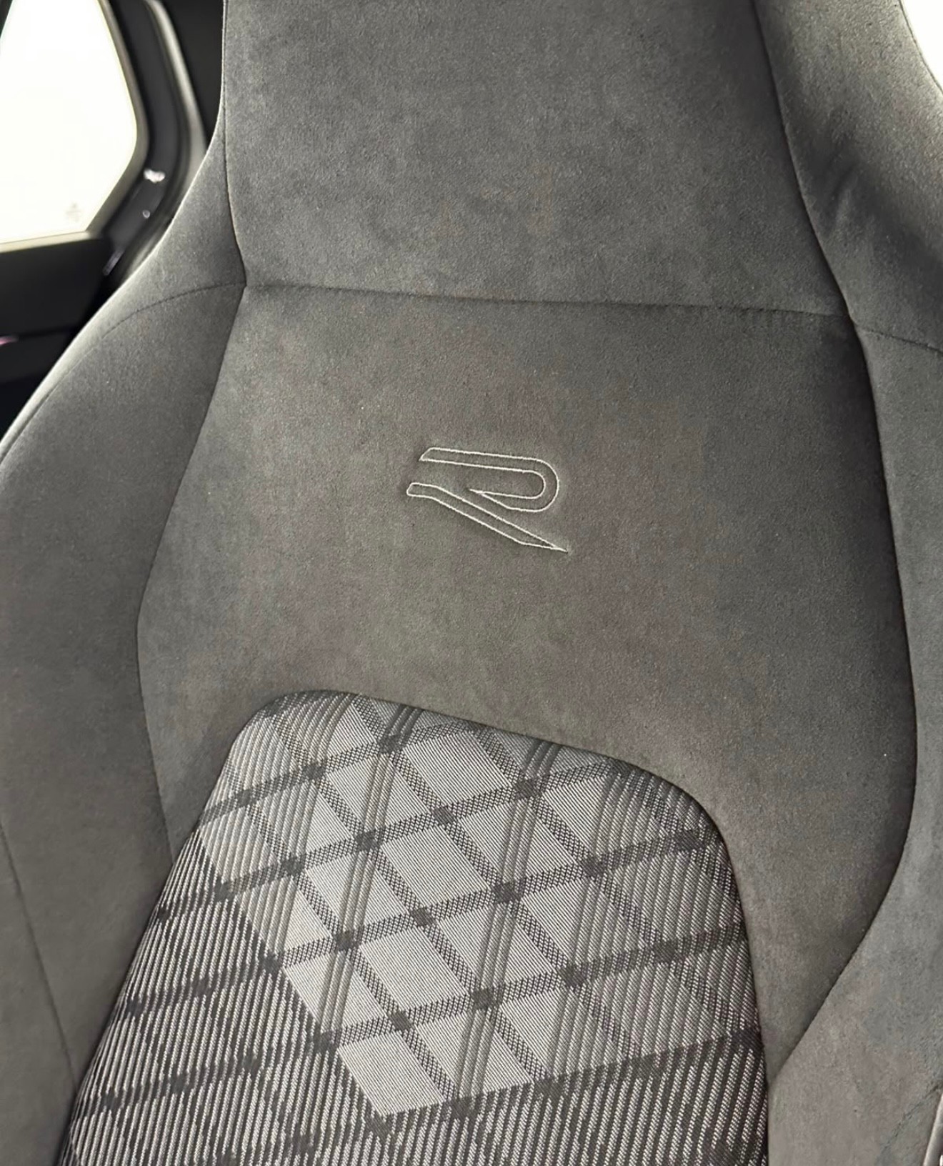 VW Golf 2.0 TDI Style DSG / Leasing ab 299.--image-2