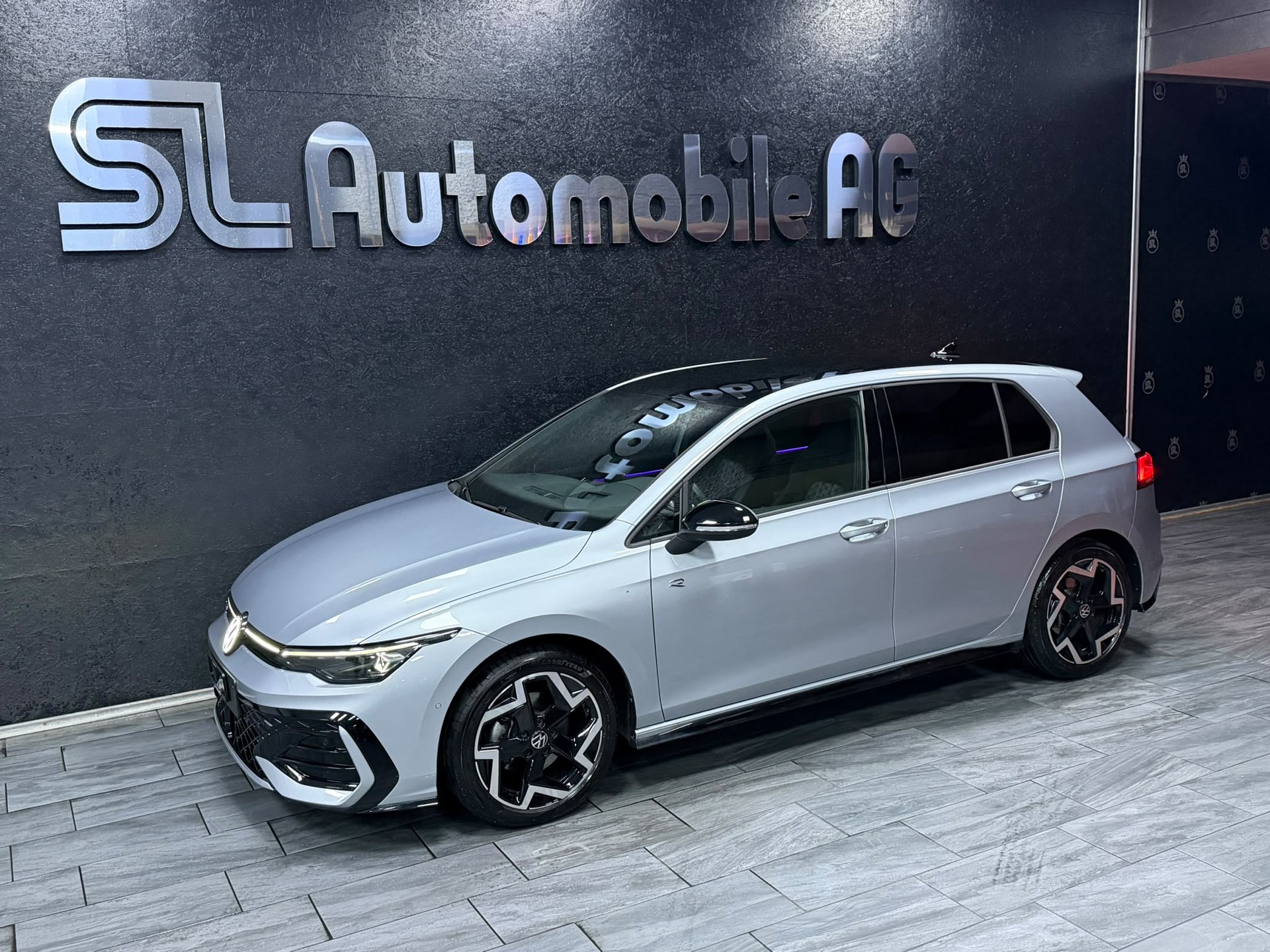 VW Golf 2.0 TDI Style DSG / Leasing ab 299.--showroom-element-3