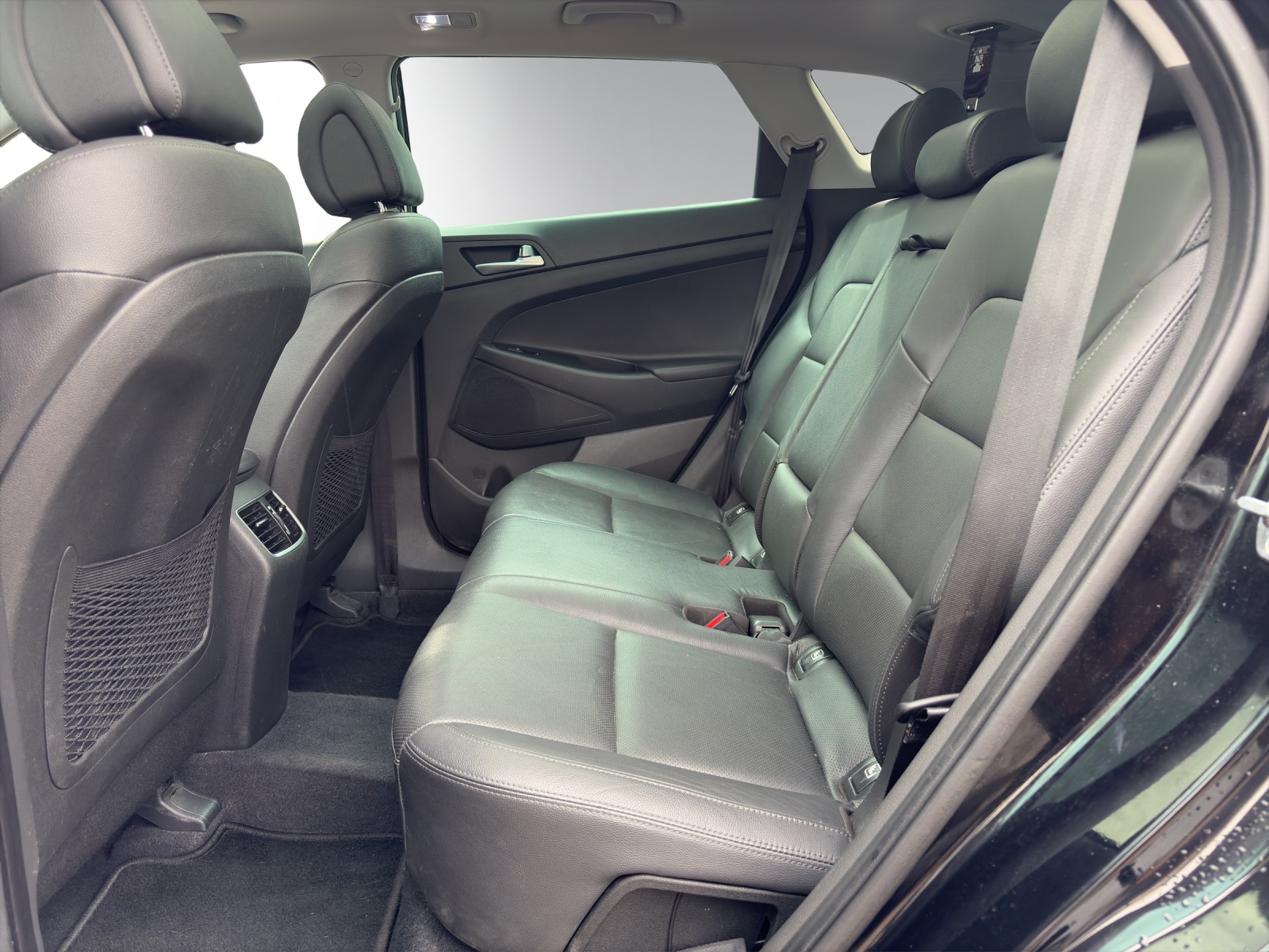 HYUNDAI Tucson 2.0 CRDI Vertex 4WD Automatic | Panorama-Glasdach | 1. Hand | 8-fach | Sitzheizung | Lenkradheizung |-image-10