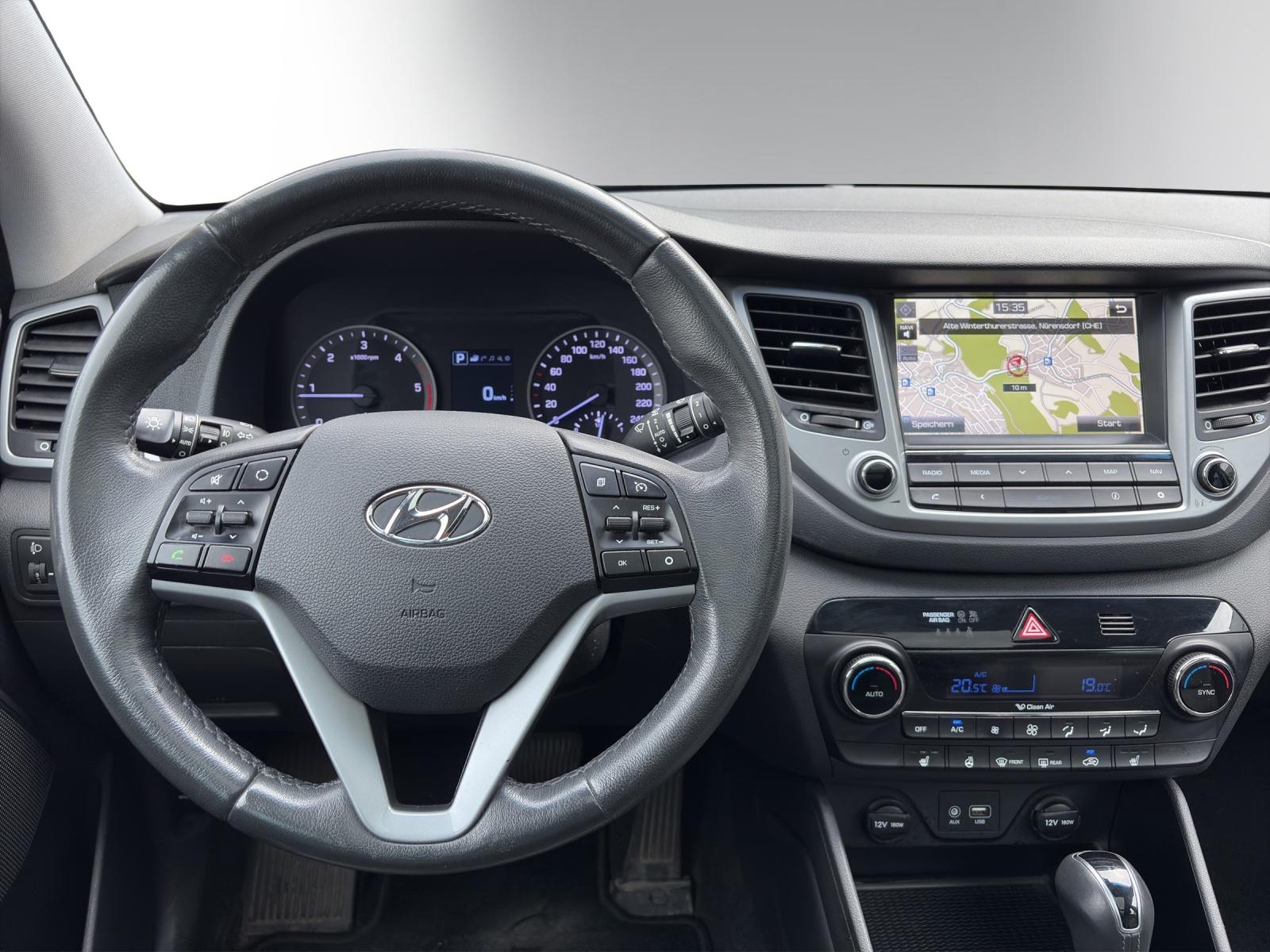 HYUNDAI Tucson 2.0 CRDI Vertex 4WD Automatic | Panorama-Glasdach | 1. Hand | 8-fach | Sitzheizung | Lenkradheizung |-image-14