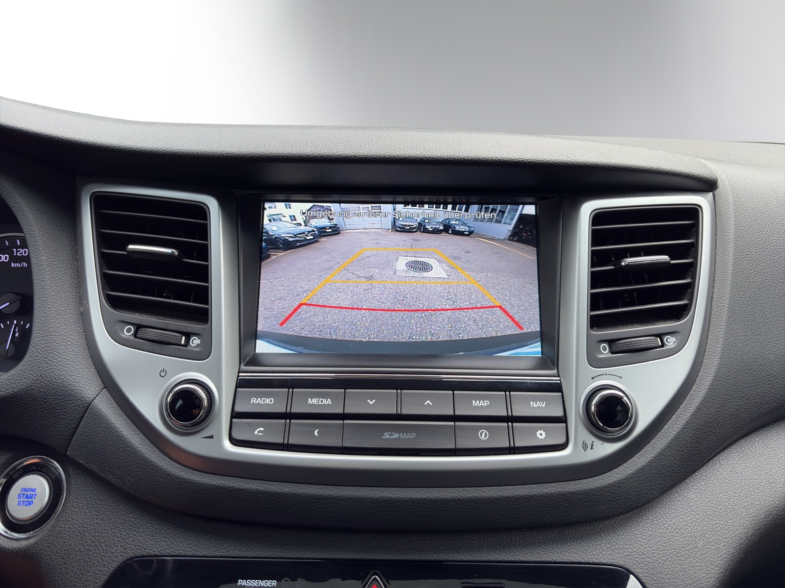 HYUNDAI Tucson 2.0 CRDI Vertex 4WD Automatic | Panorama-Glasdach | 1. Hand | 8-fach | Sitzheizung | Lenkradheizung |-image-15