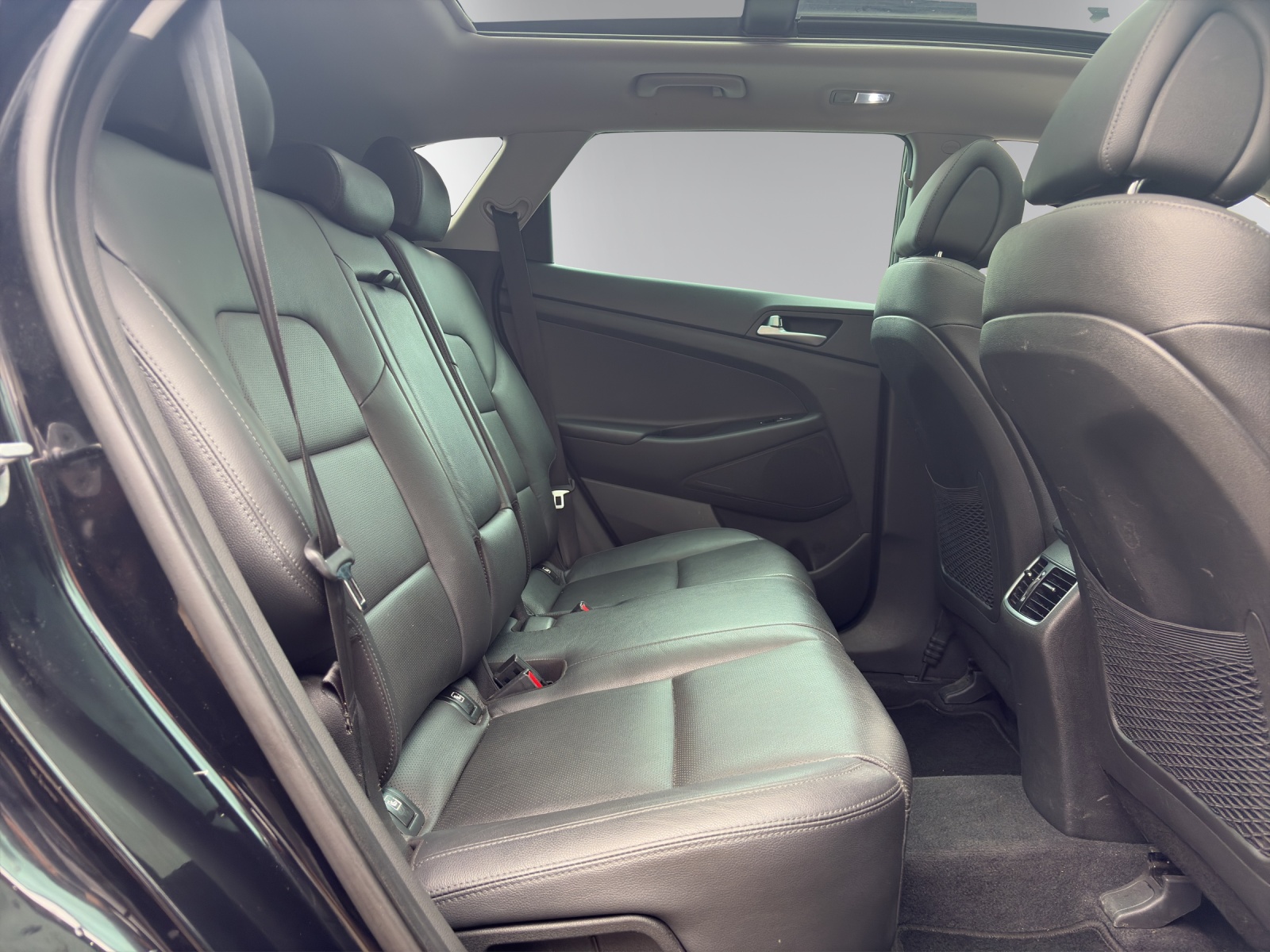 HYUNDAI Tucson 2.0 CRDI Vertex 4WD Automatic | Panorama-Glasdach | 1. Hand | 8-fach | Sitzheizung | Lenkradheizung |-image-11