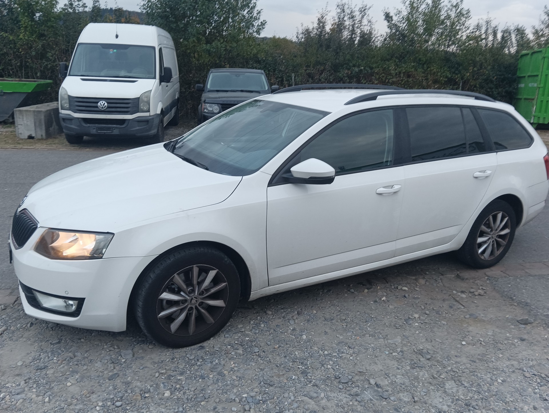 SKODA Octavia Combi 1.8 TSI L&K 4x4 DSG-image-3