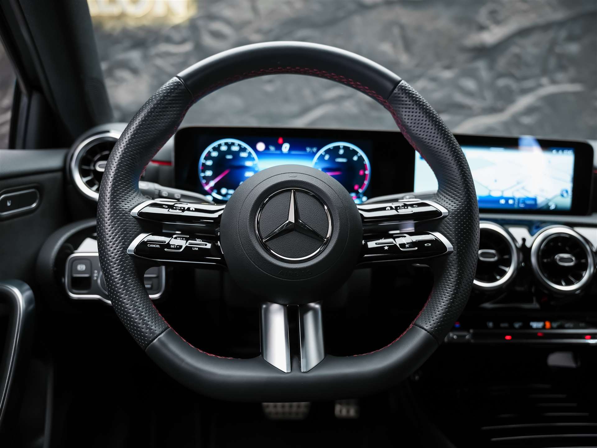 MERCEDES-BENZ A 200 AMG Line d 8G-DCT *Facelift*Werksgarantie*Multibeam LED-image-24