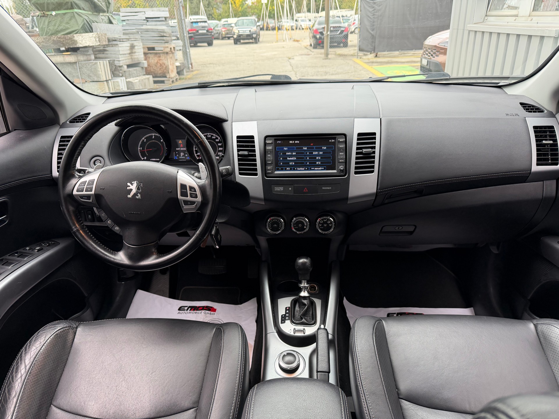 PEUGEOT 4007 2.2 HDi Lion Edition DCS6-image-8