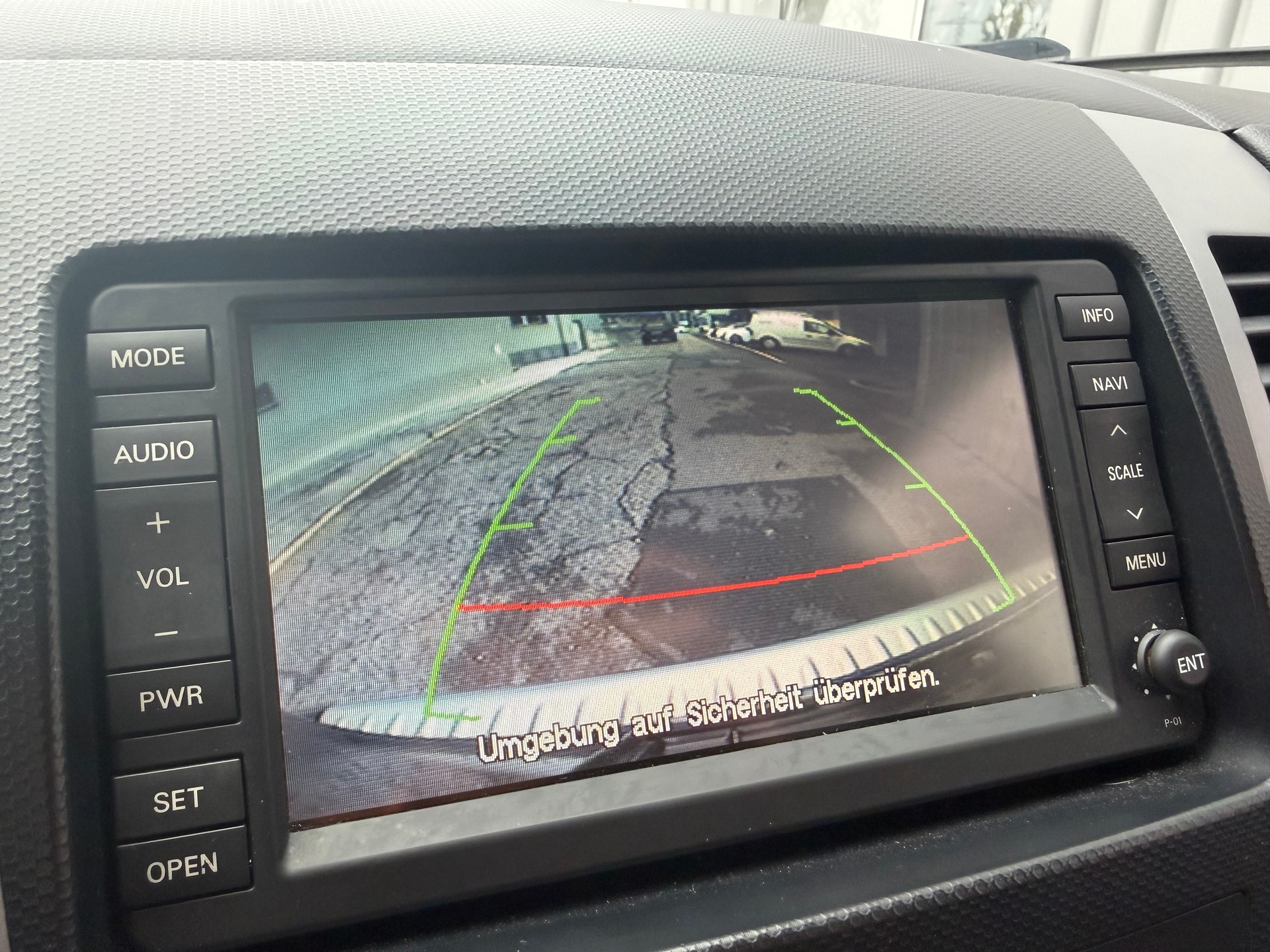 PEUGEOT 4007 2.2 HDi Lion Edition DCS6-image-15