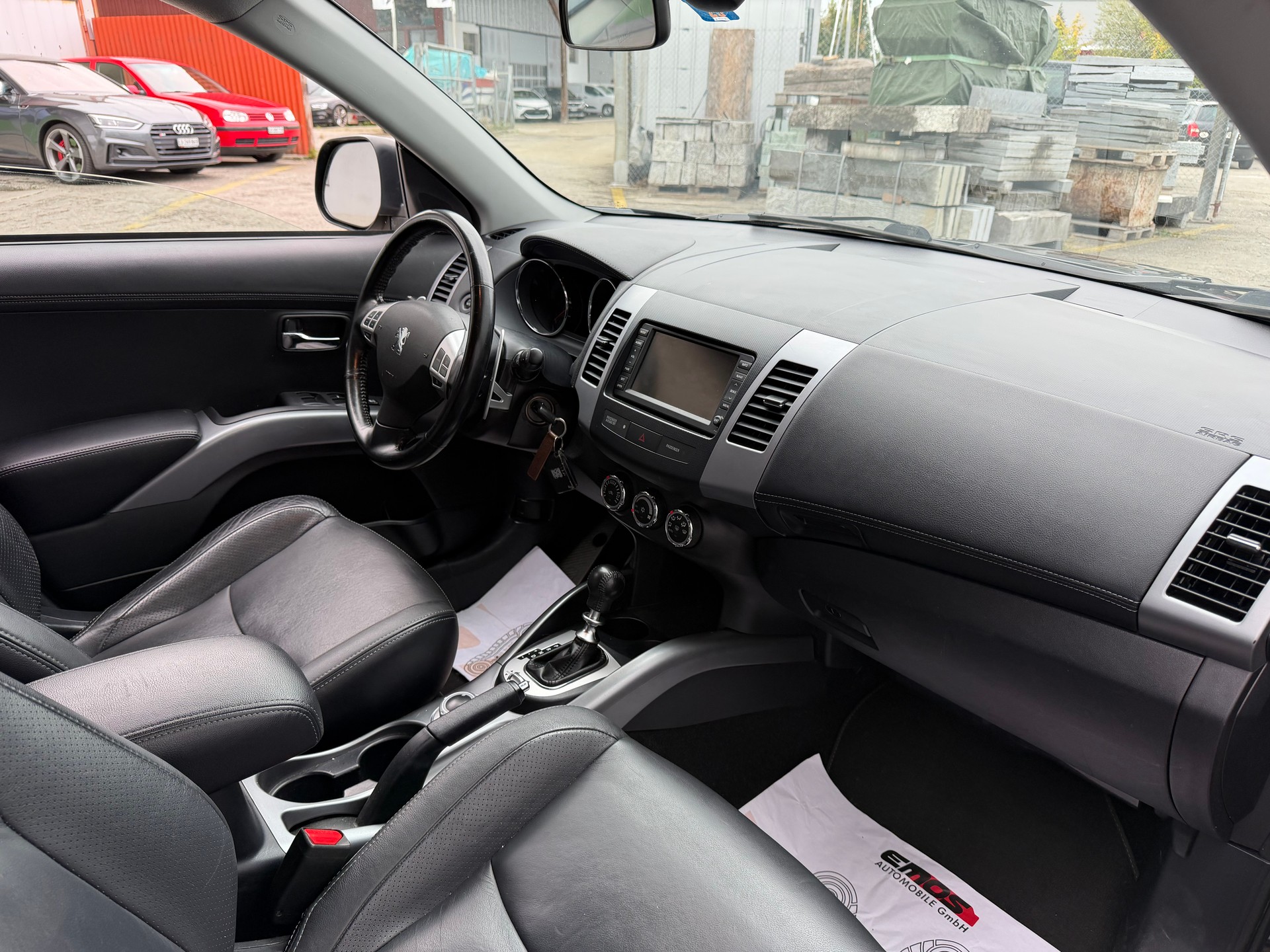 PEUGEOT 4007 2.2 HDi Lion Edition DCS6-image-12