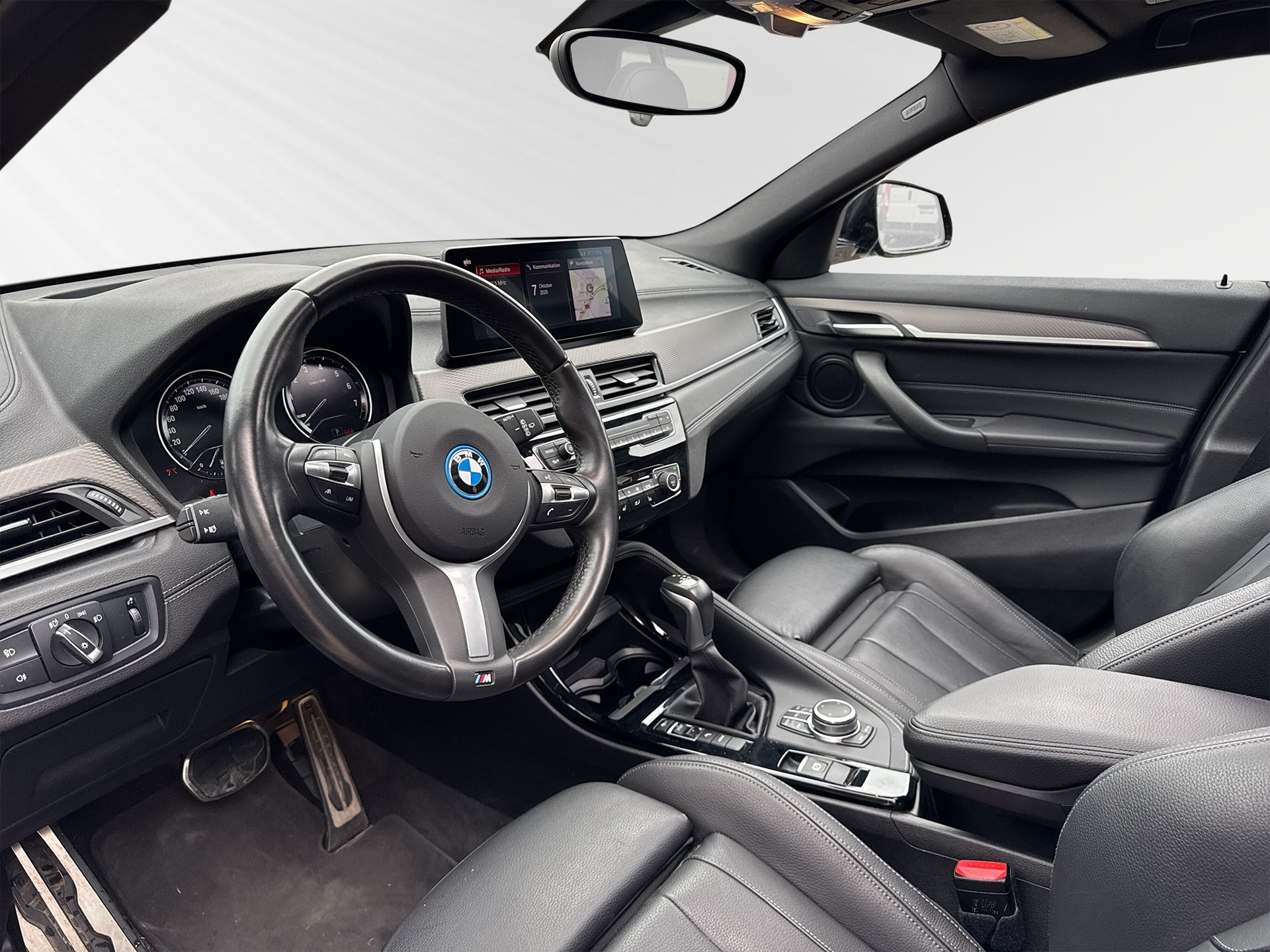 BMW X2 xDrive 25e M Sport Steptronic-image-3
