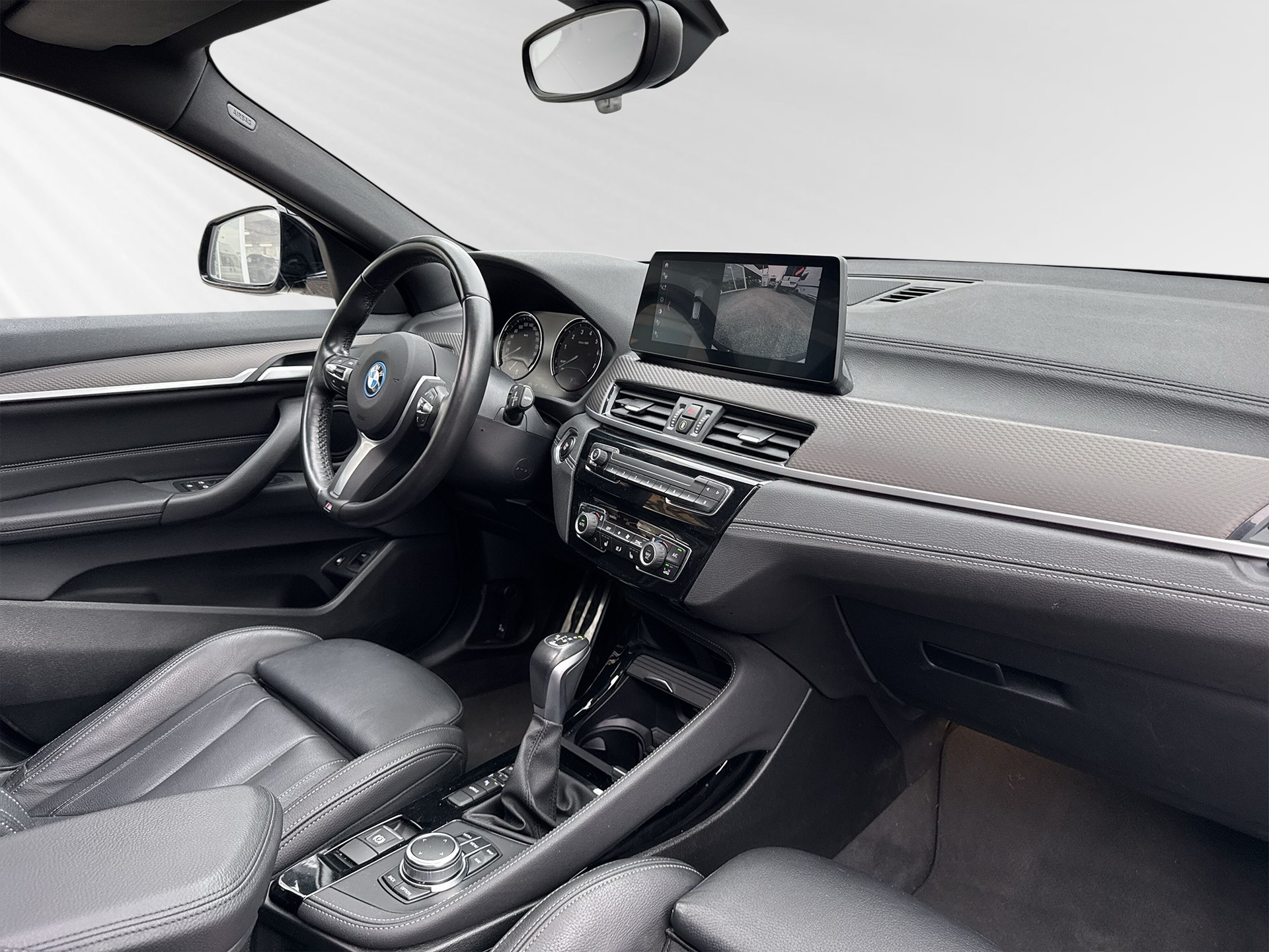 BMW X2 xDrive 25e M Sport Steptronic-image-4