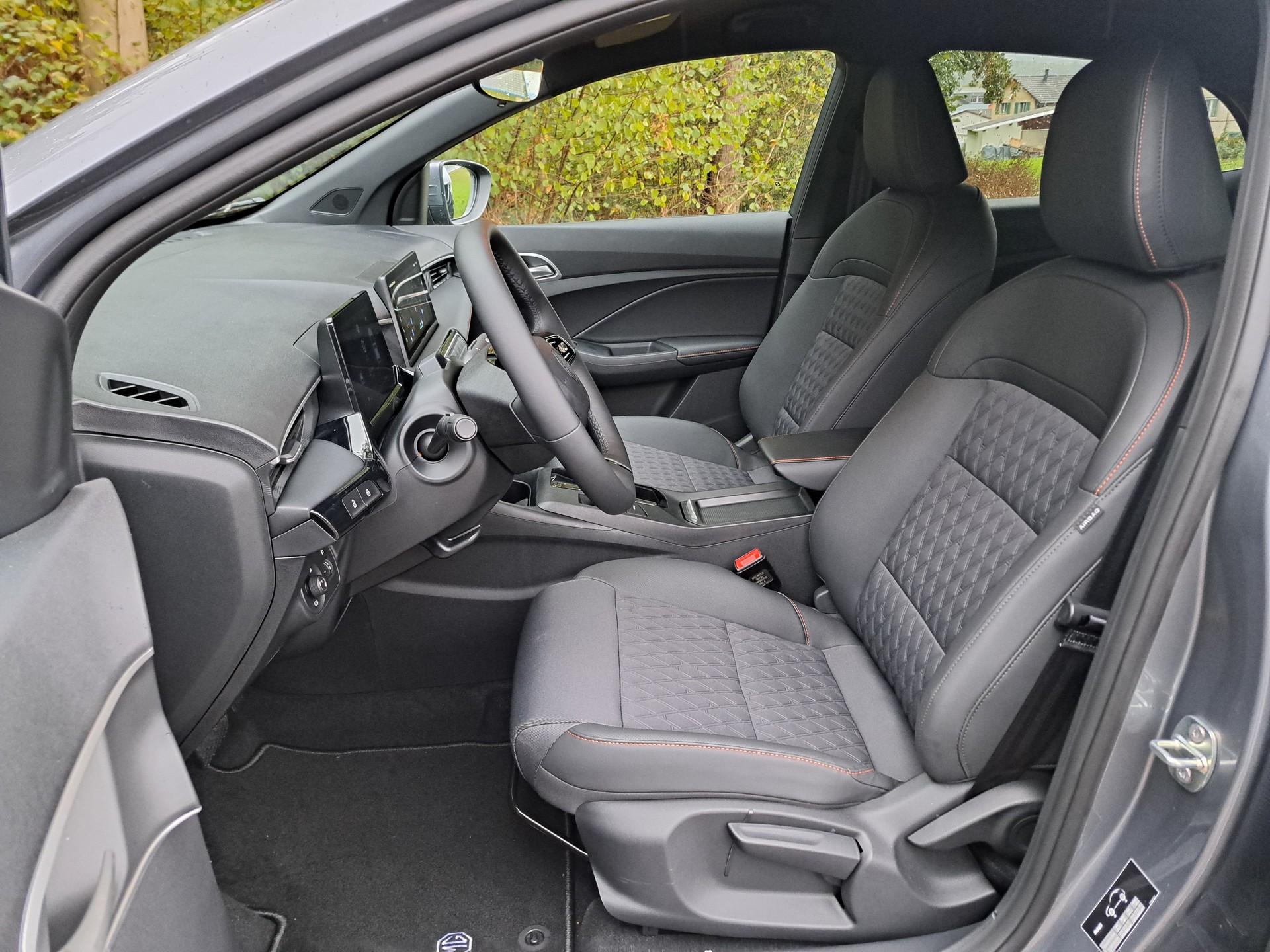 MG 3 1.5 Hybrid Luxury Aut.-image-10