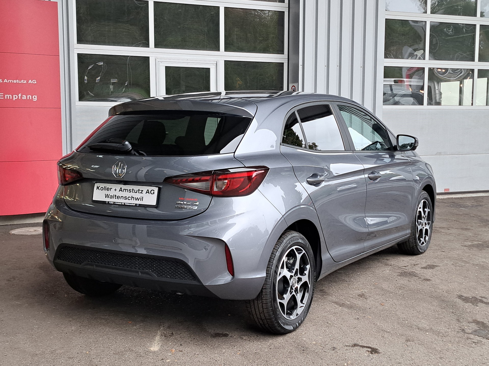 MG 3 1.5 Hybrid Luxury Aut.-image-4