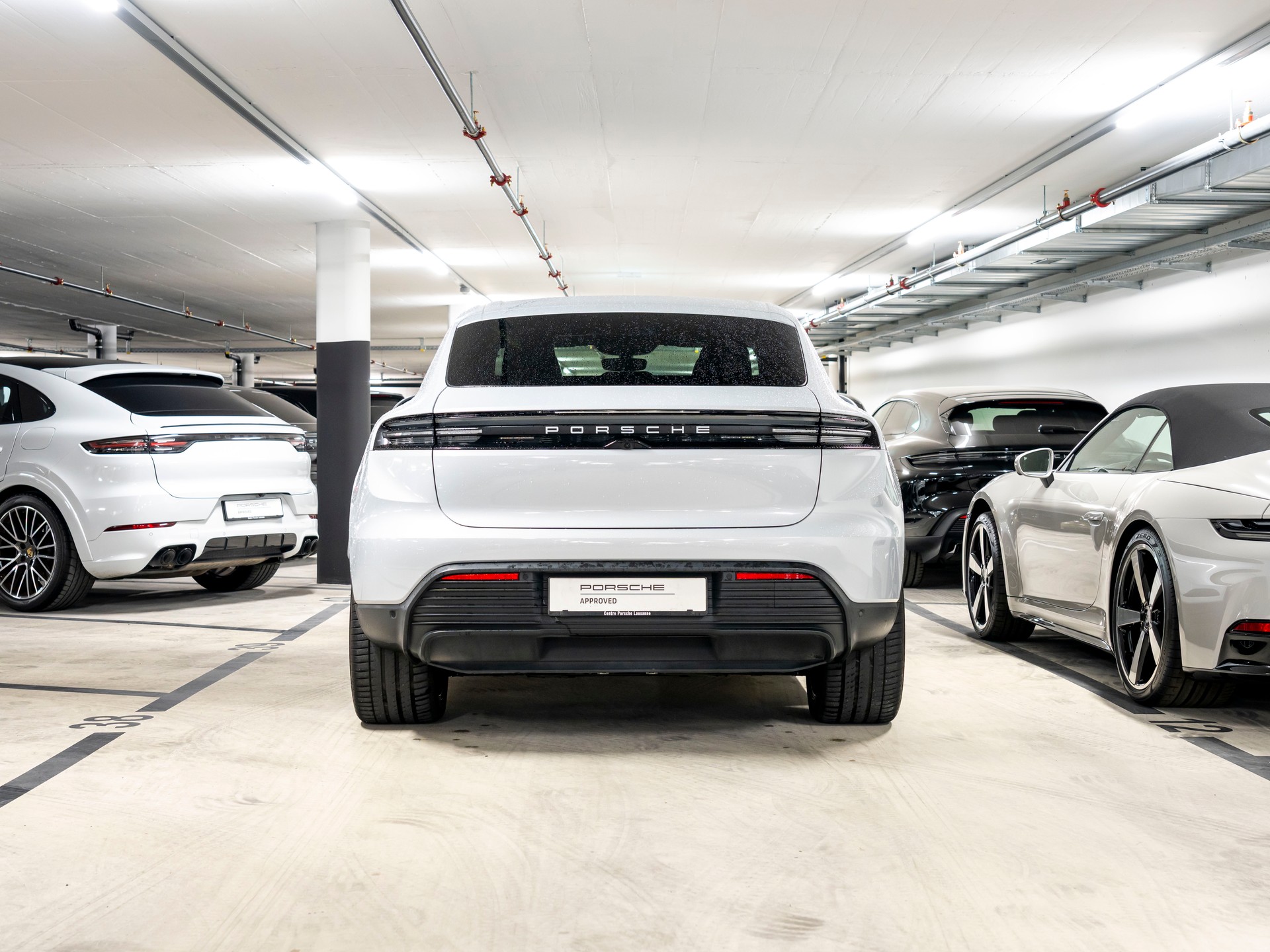 PORSCHE Macan 4 100kWh-image-4