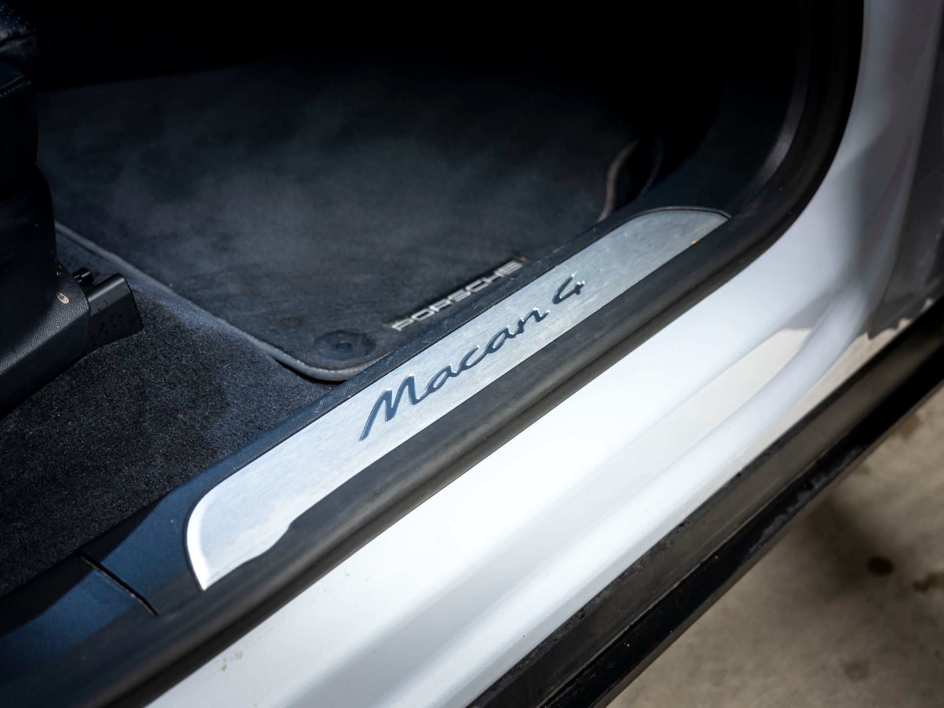 PORSCHE Macan 4 100kWh-image-26