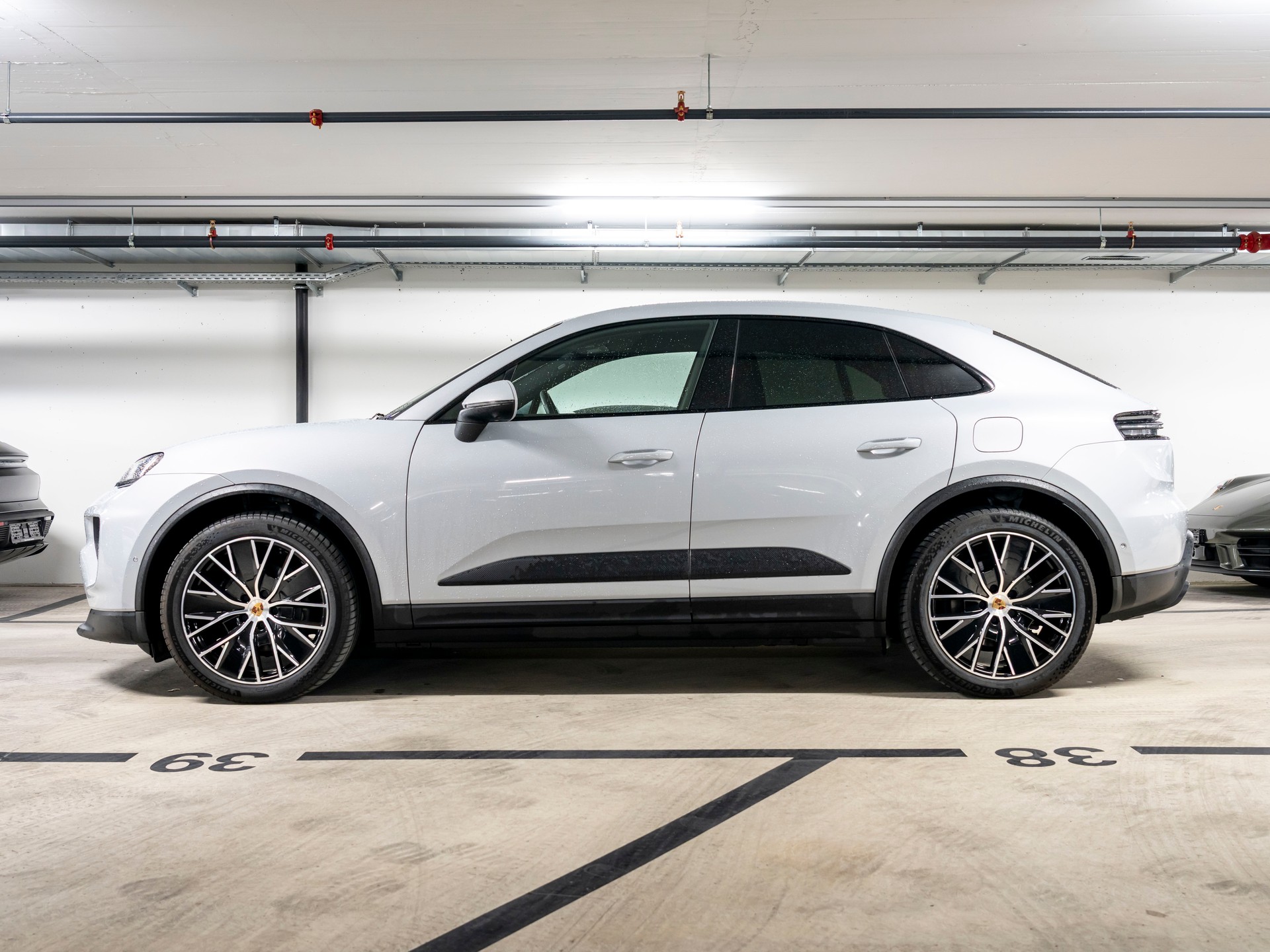 PORSCHE Macan 4 100kWh-image-1