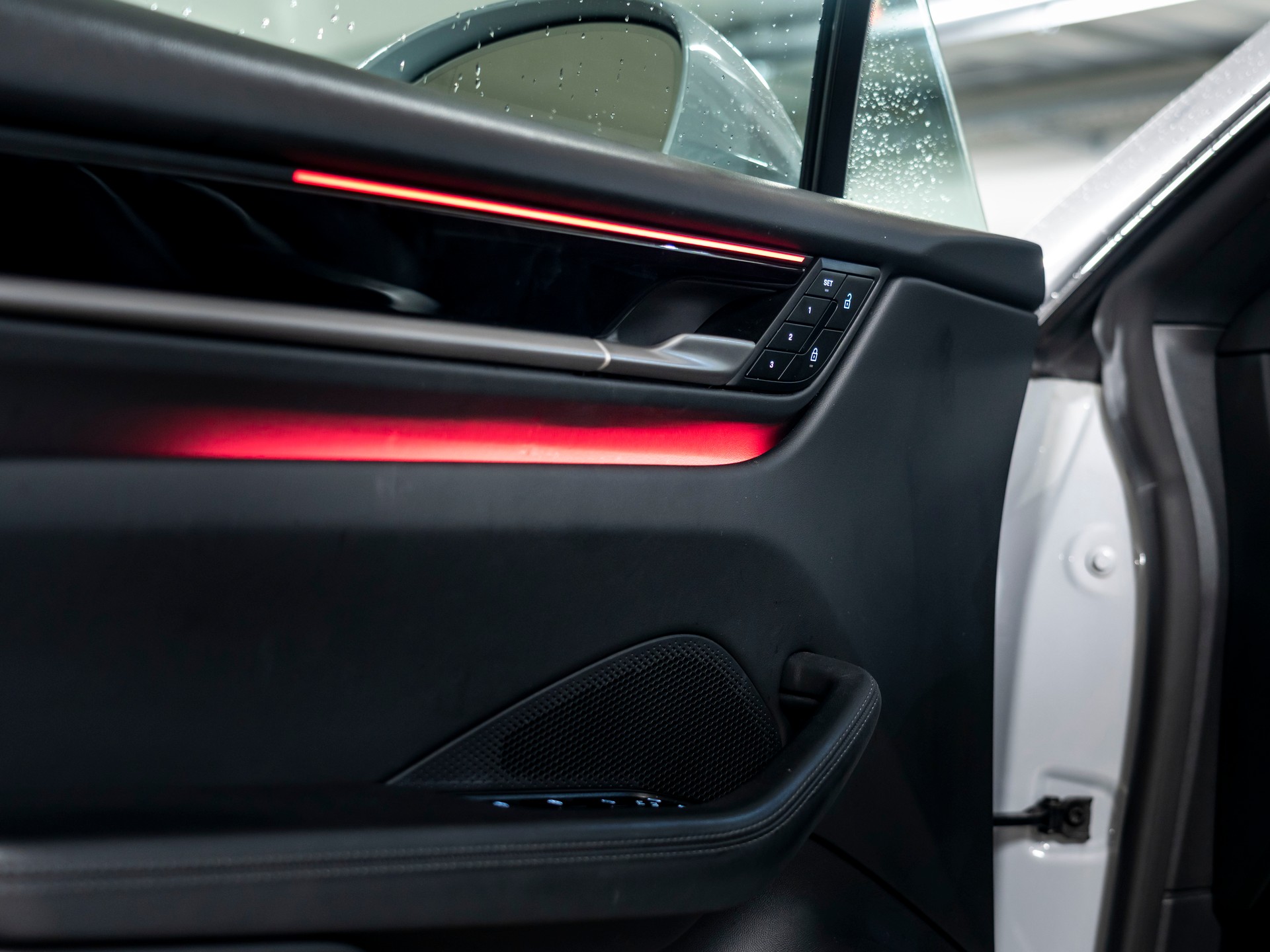 PORSCHE Macan 4 100kWh-image-19