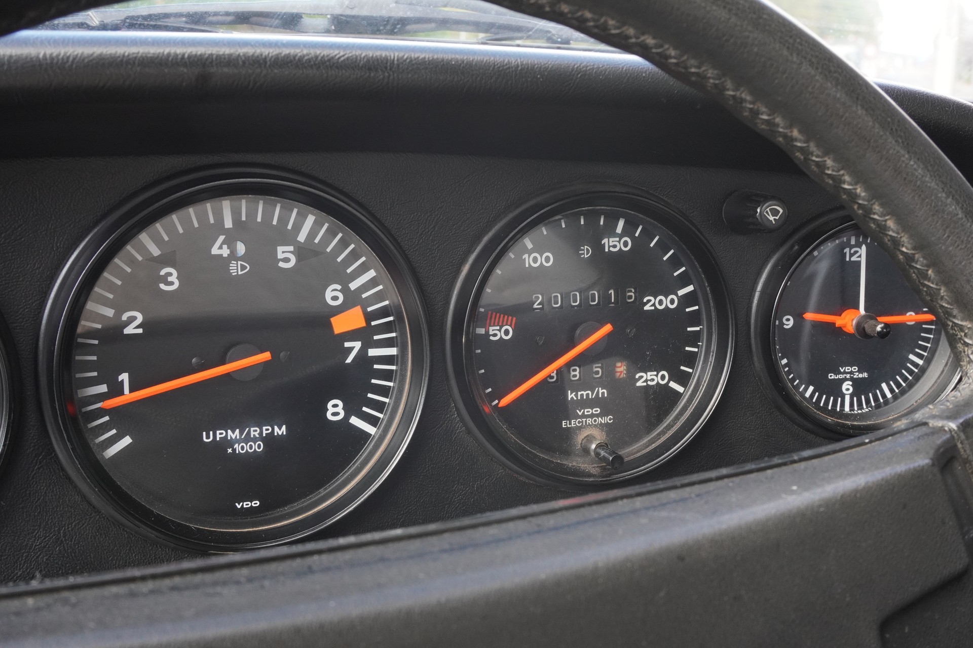 PORSCHE 911-image-11