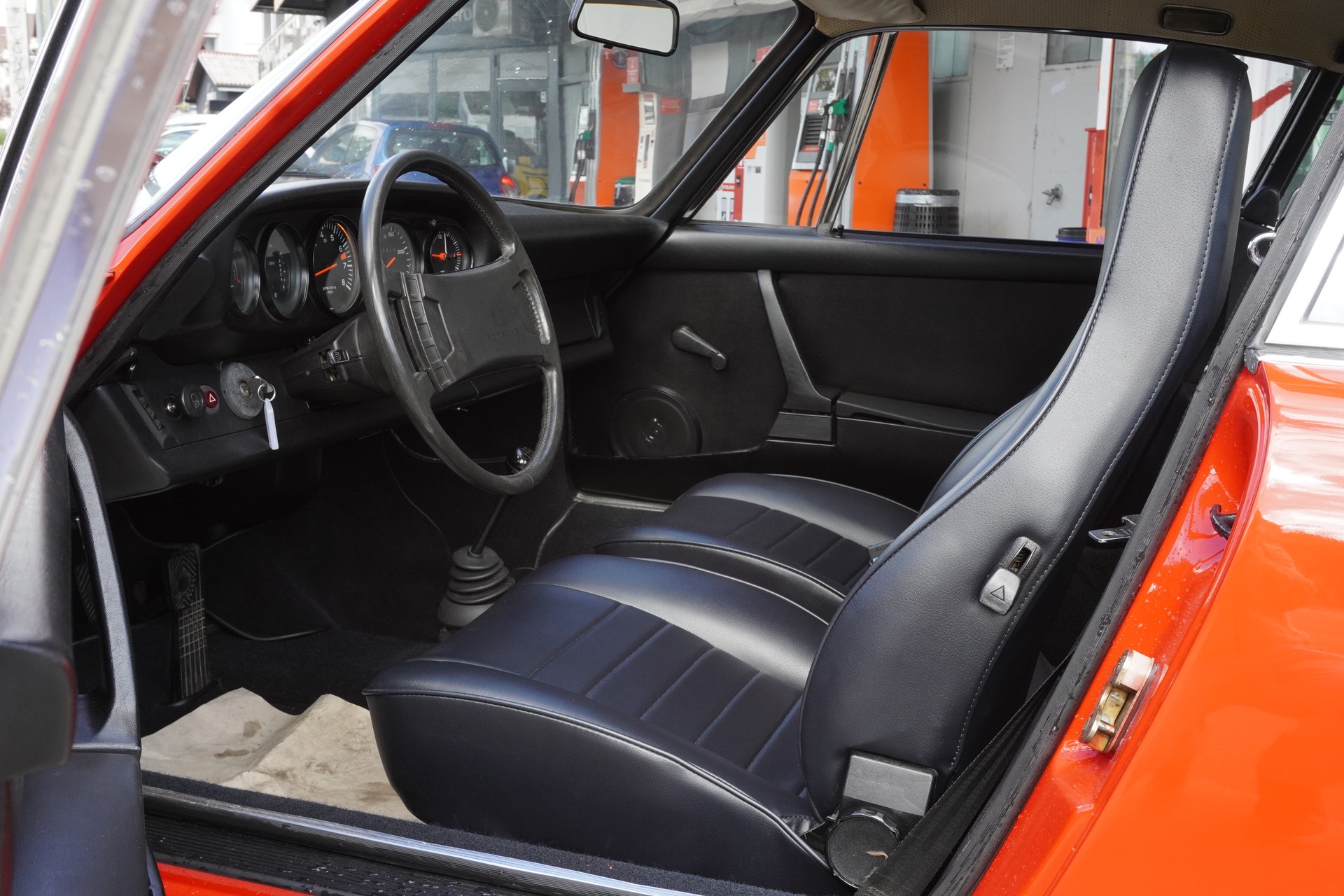 PORSCHE 911-image-9