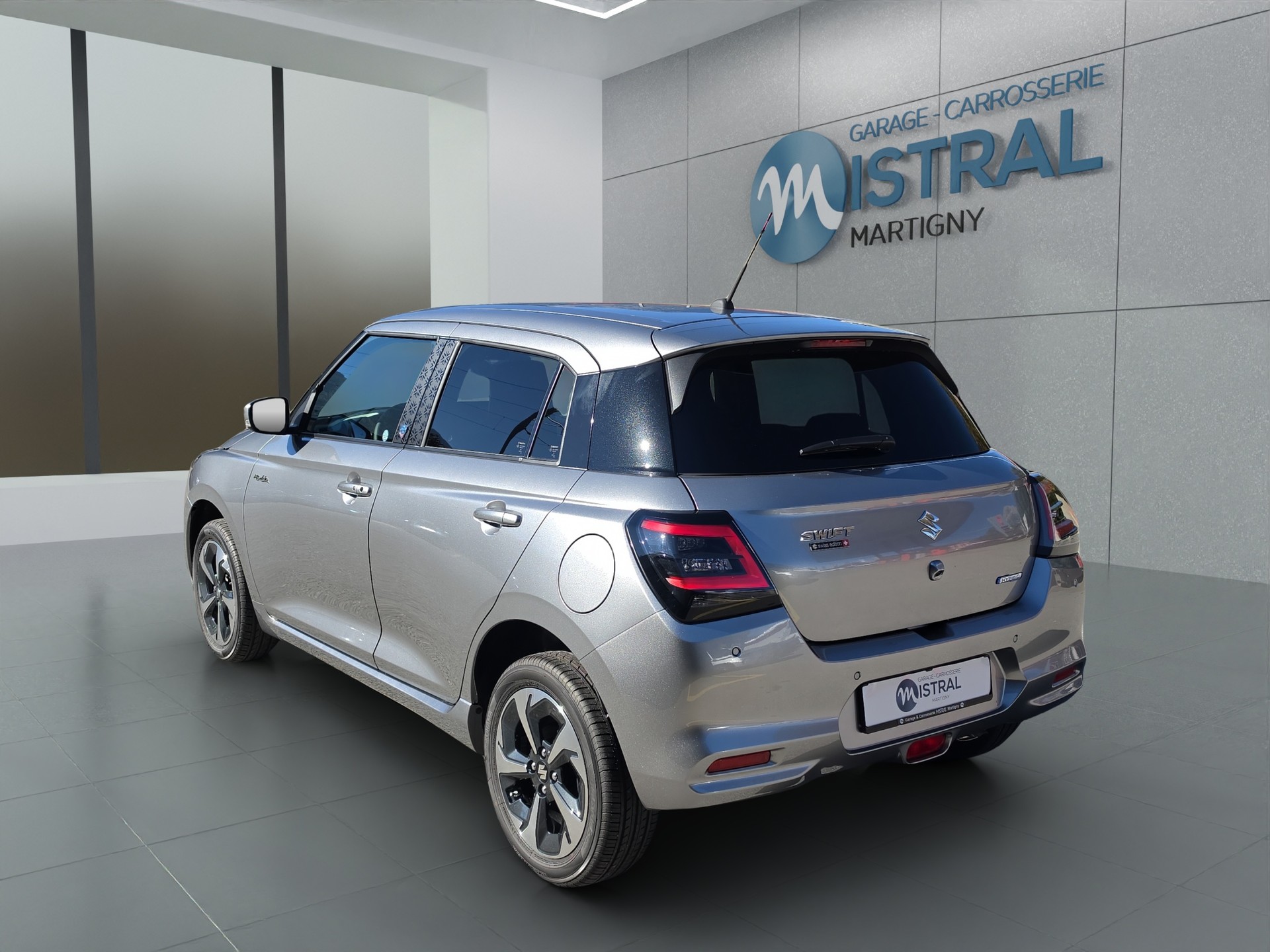 SUZUKI Swift 1.2 Piz Sulai Top Hybrid 4x4-image-2