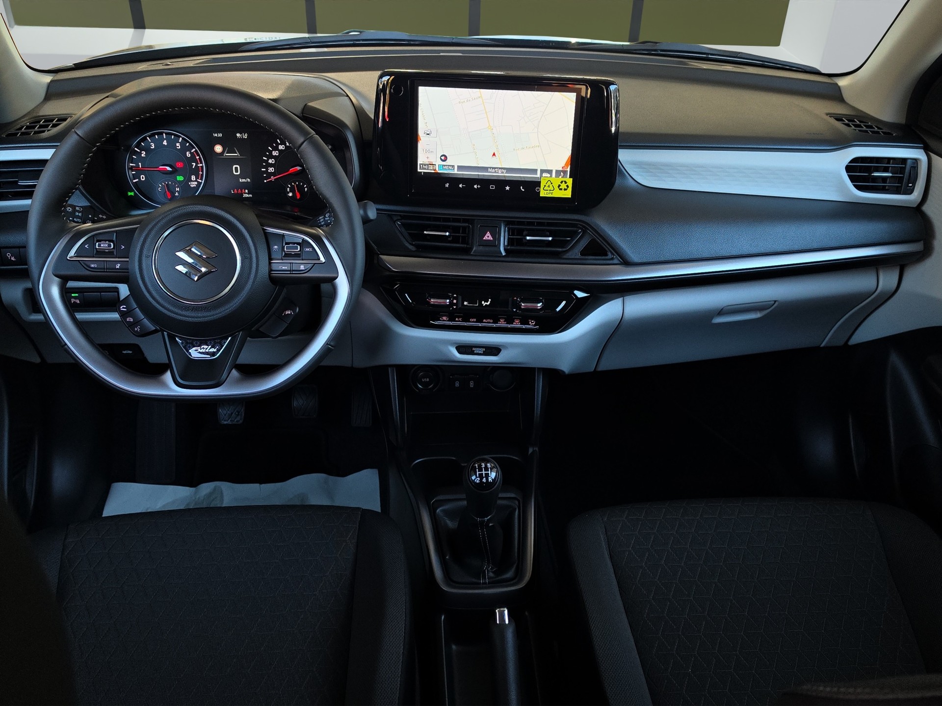 SUZUKI Swift 1.2 Piz Sulai Top Hybrid 4x4-image-14