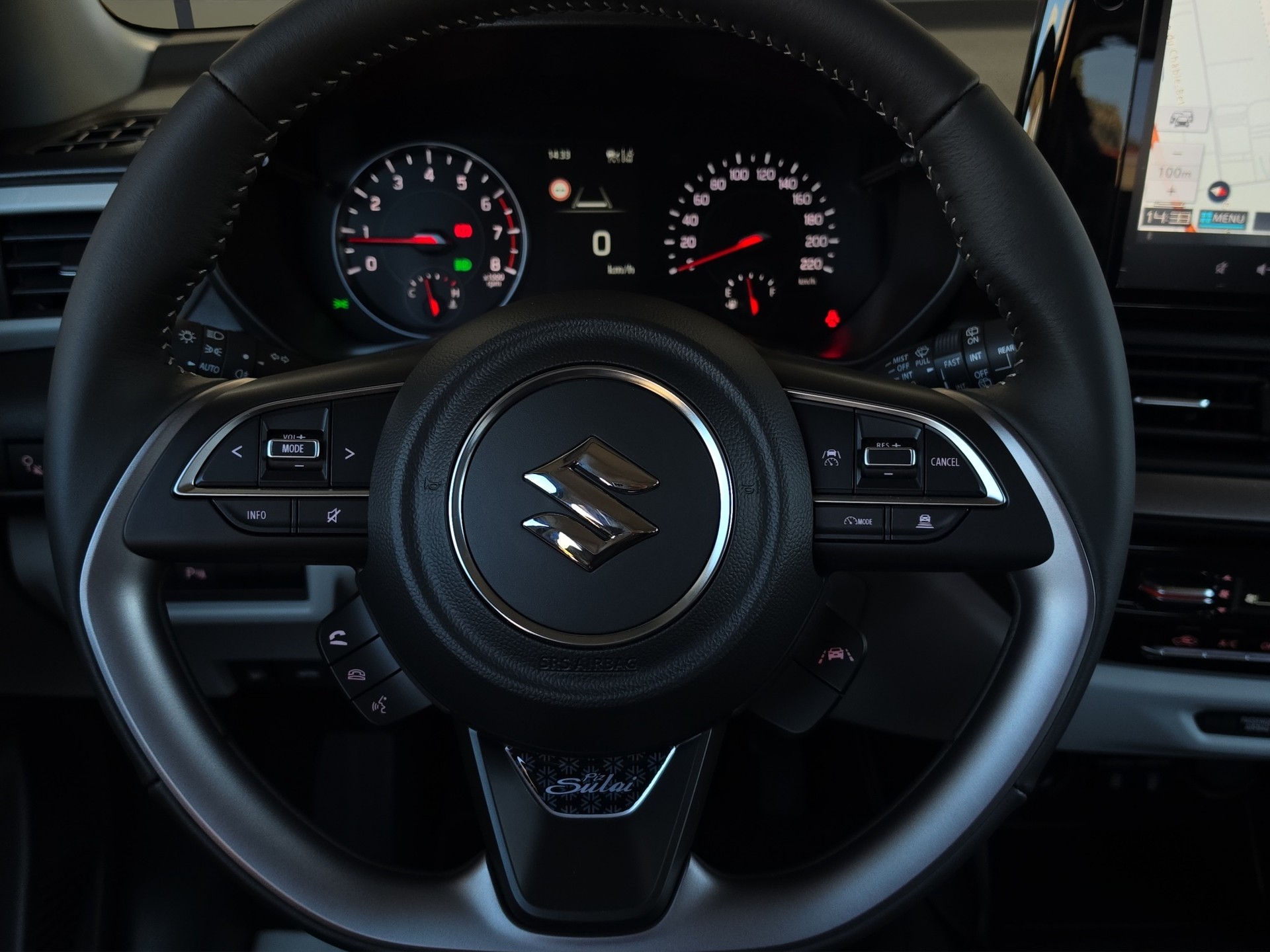 SUZUKI Swift 1.2 Piz Sulai Top Hybrid 4x4-image-8