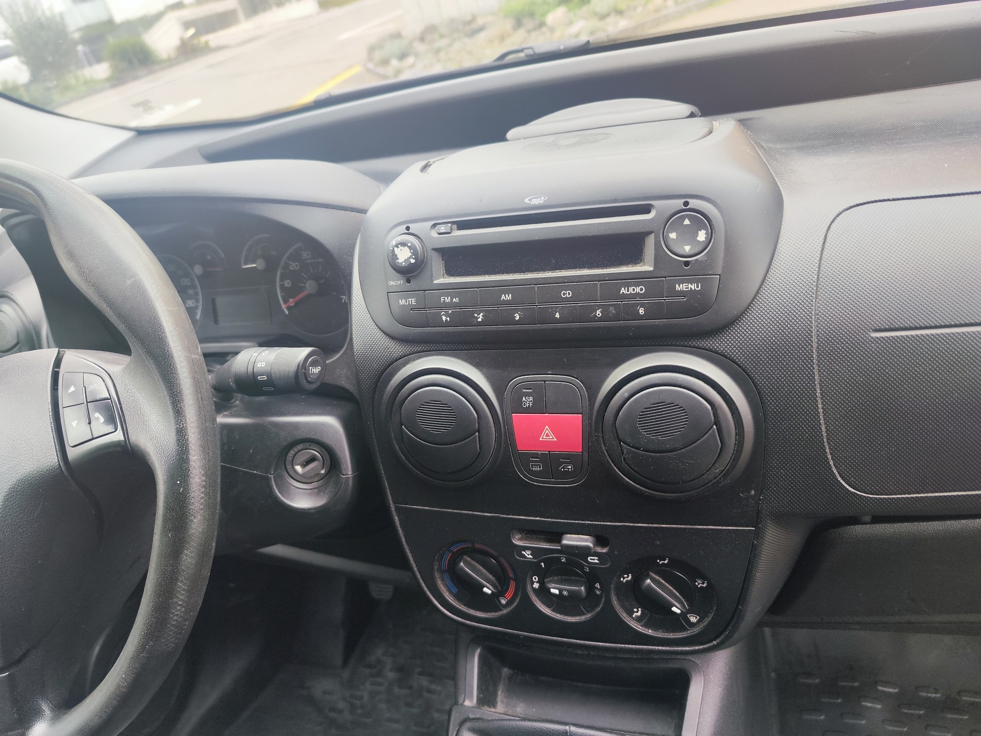 PEUGEOT Bipper 1.3 HDi-image-8