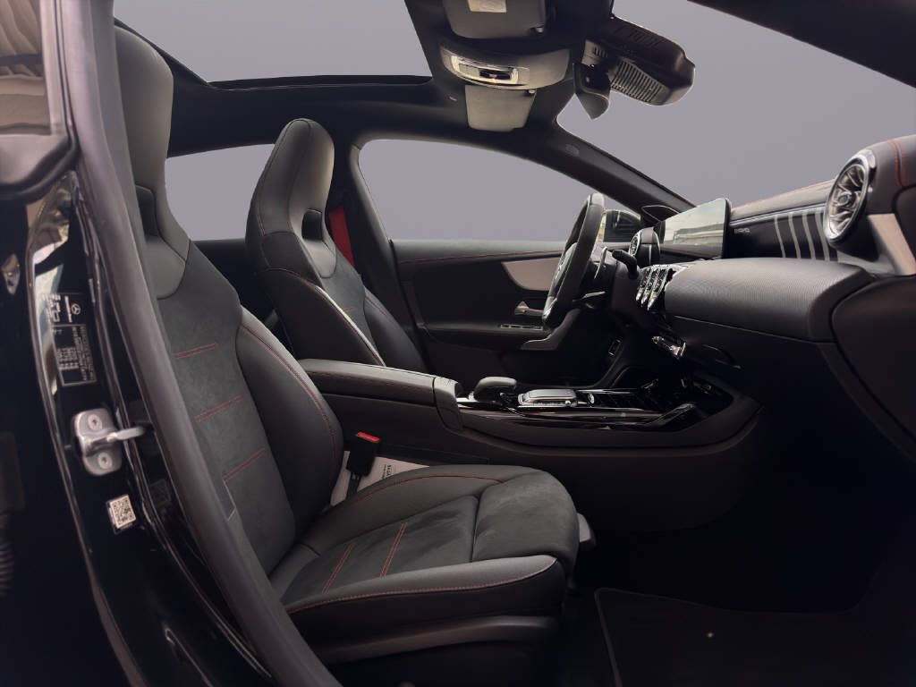 MERCEDES-BENZ CLA 45 S AMG 4m+ Shooting Brake-image-14