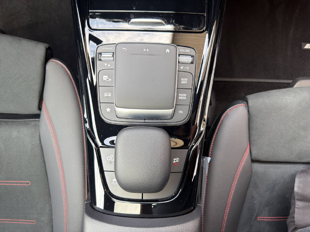 MERCEDES-BENZ CLA 45 S AMG 4m+ Shooting Brake-image-11