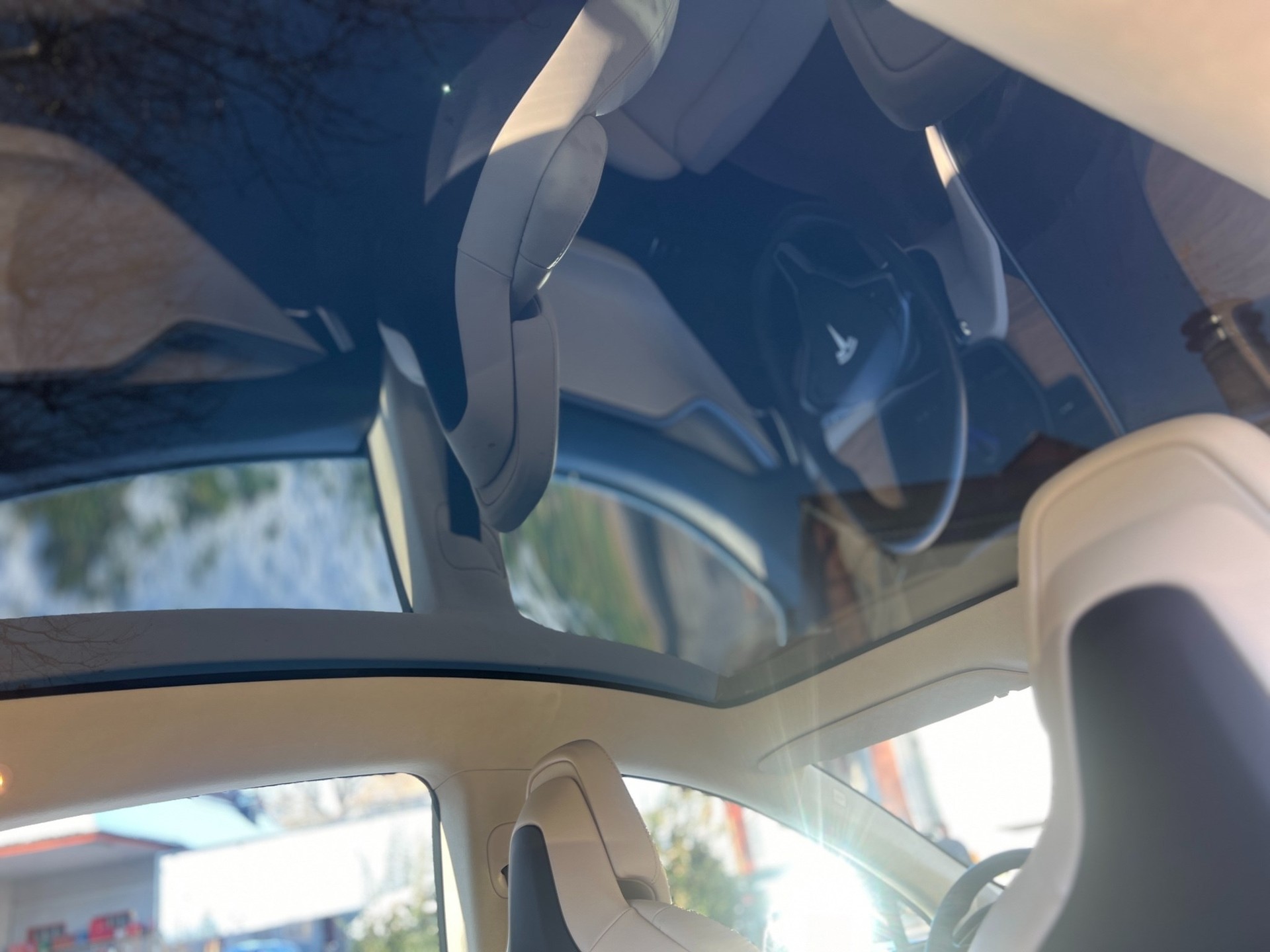 TESLA Model S 75 D-image-6