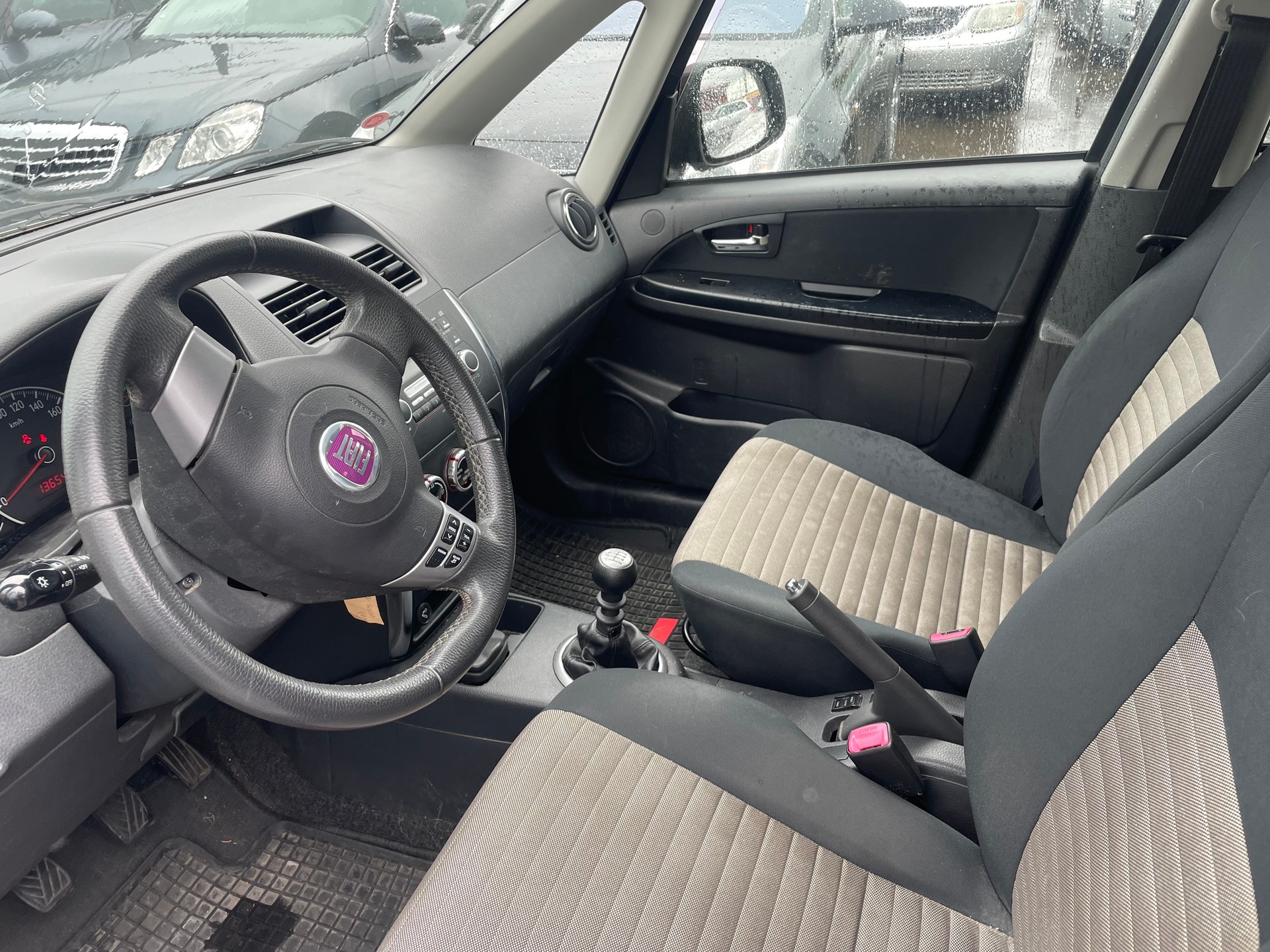 FIAT Sedici 1.9 JTD 4WD Dynamic-image-3