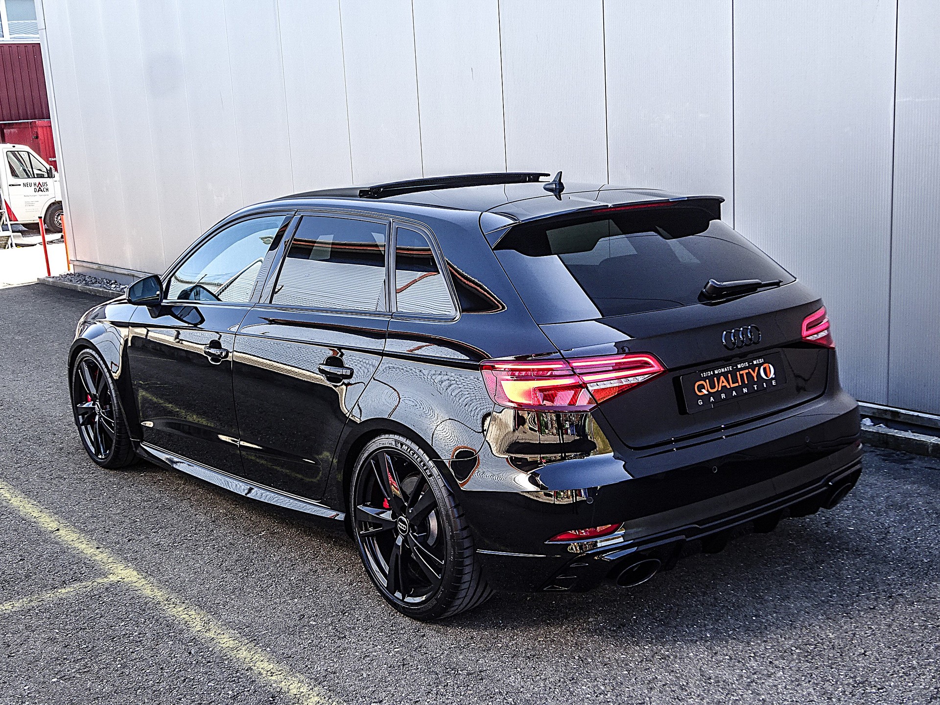 AUDI RS3 Sportback 2.5 TSI quattro S-tronic // CH-Fahrzeug // ABT Motorsport // ohne OPF....-image-1