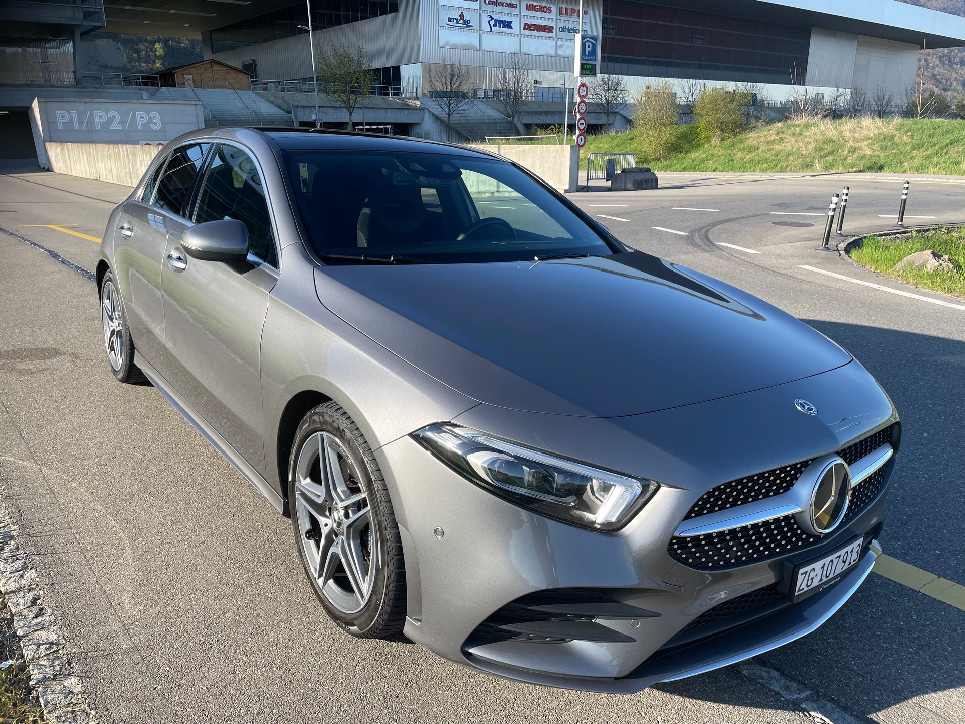 MERCEDES-BENZ A 220 AMG Line 7G-DCT 4Matic