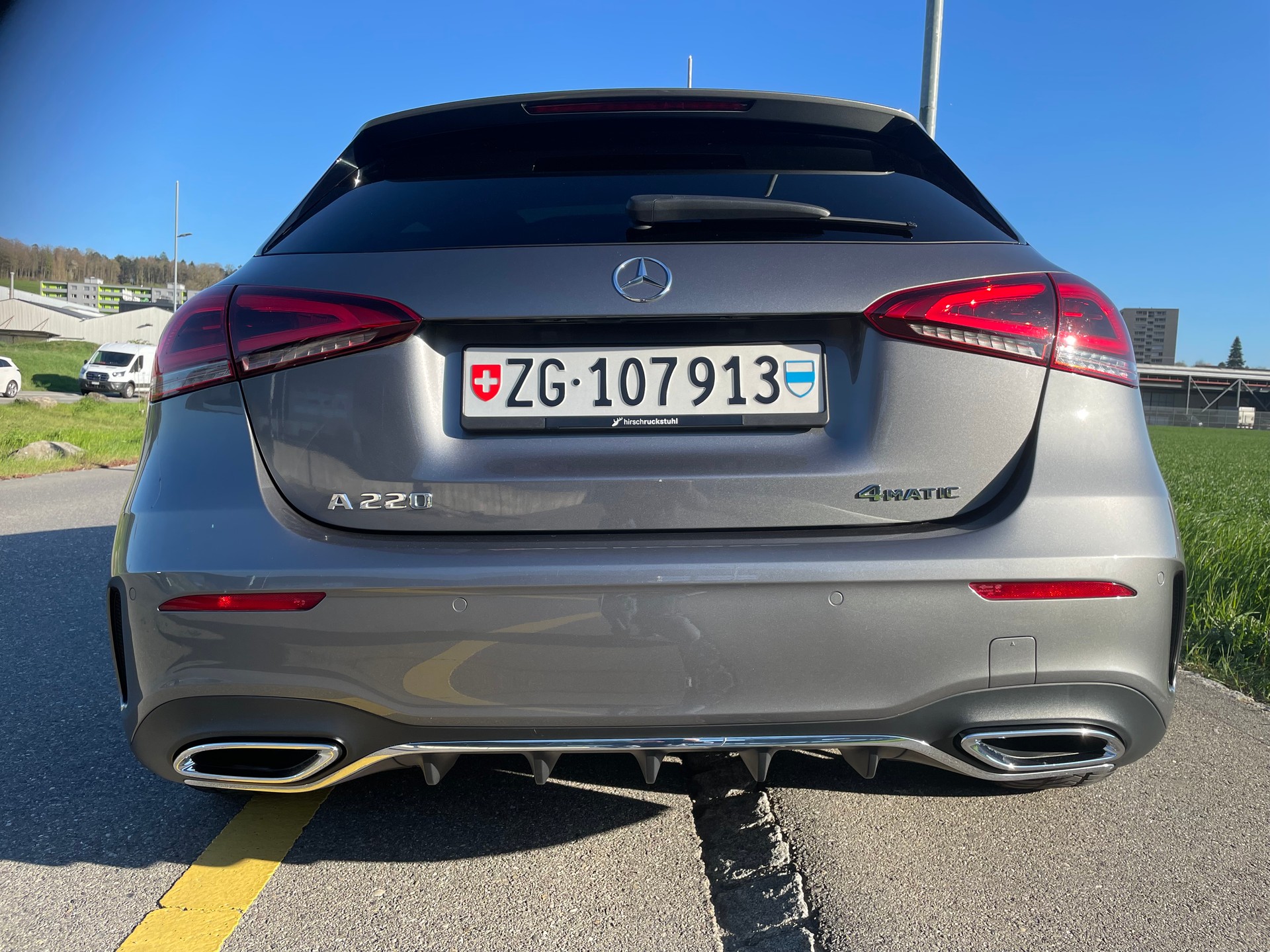 MERCEDES-BENZ A 220 AMG Line 7G-DCT 4Matic-image-5