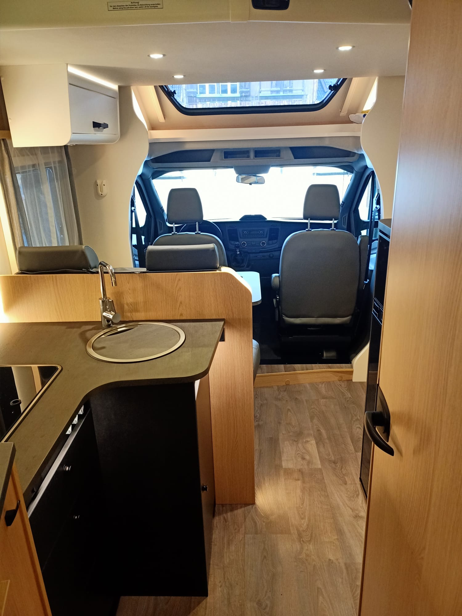 FORD Sunlight CH T670 S Adventure Edition-image-17