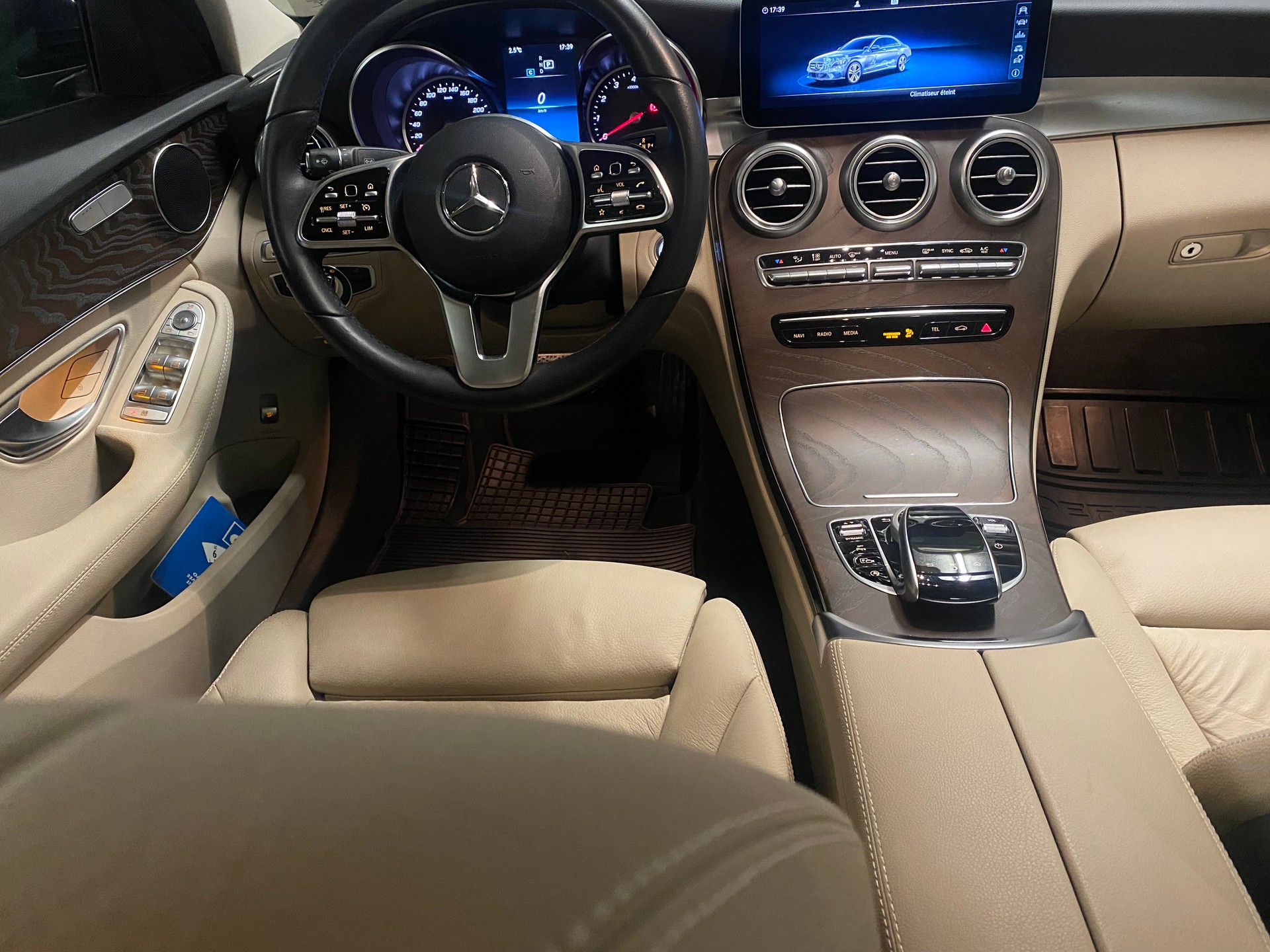 MERCEDES-BENZ C 200 4Matic Avantgarde 9G-Tronic-image-3