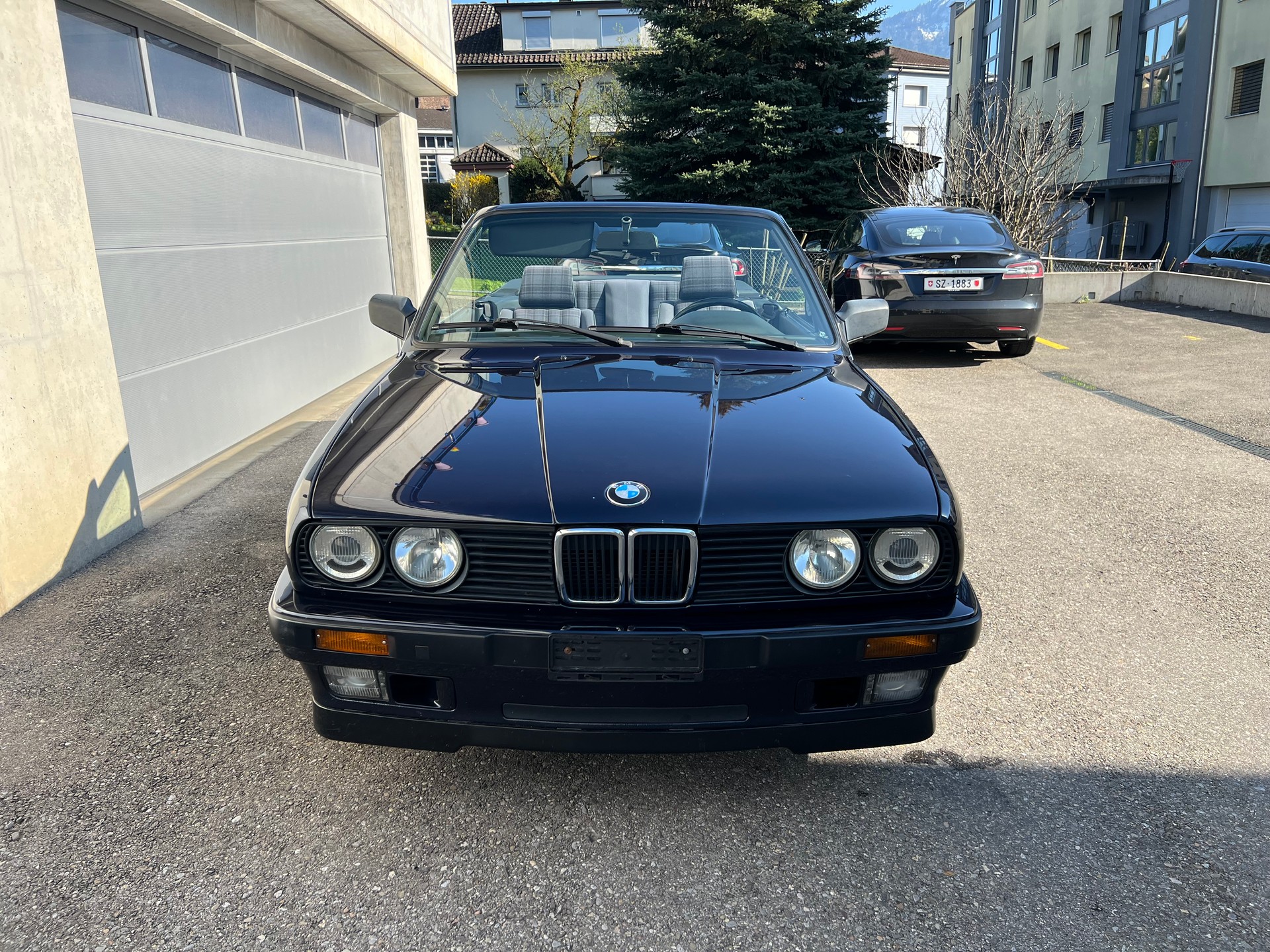 BMW 318i Cabrio-image-1